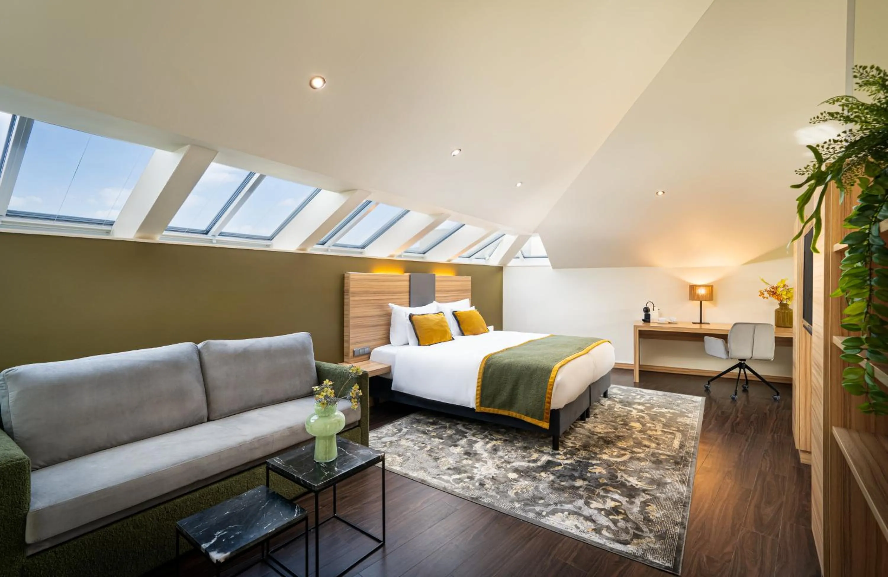 Bedroom, Bed in Leonardo Boutique Hotel Salzburg Gablerbräu