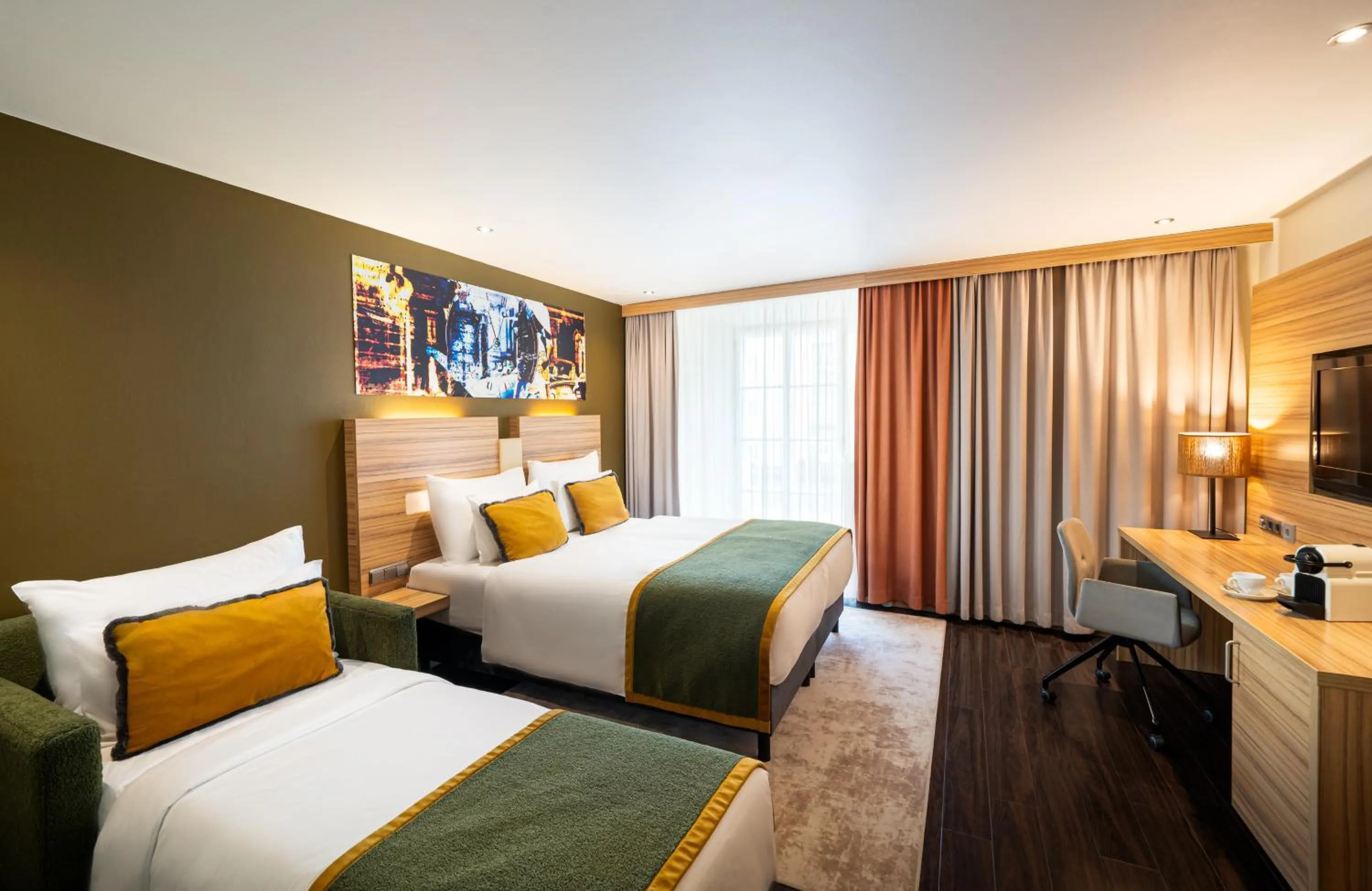 hair dresser, Bed in Leonardo Boutique Hotel Salzburg Gablerbräu