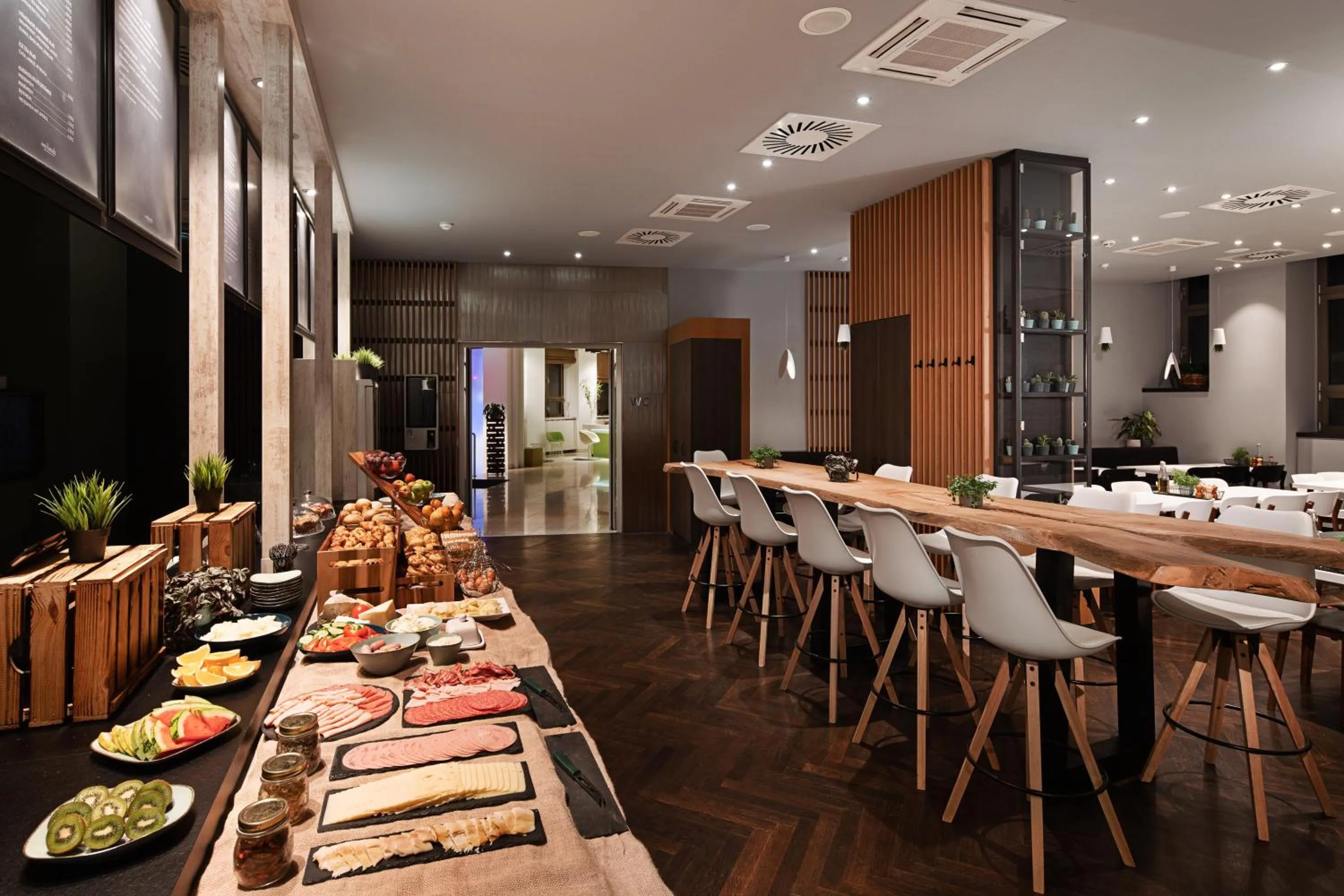Restaurant/places to eat in Hotel Indigo Berlin – Ku’damm by IHG