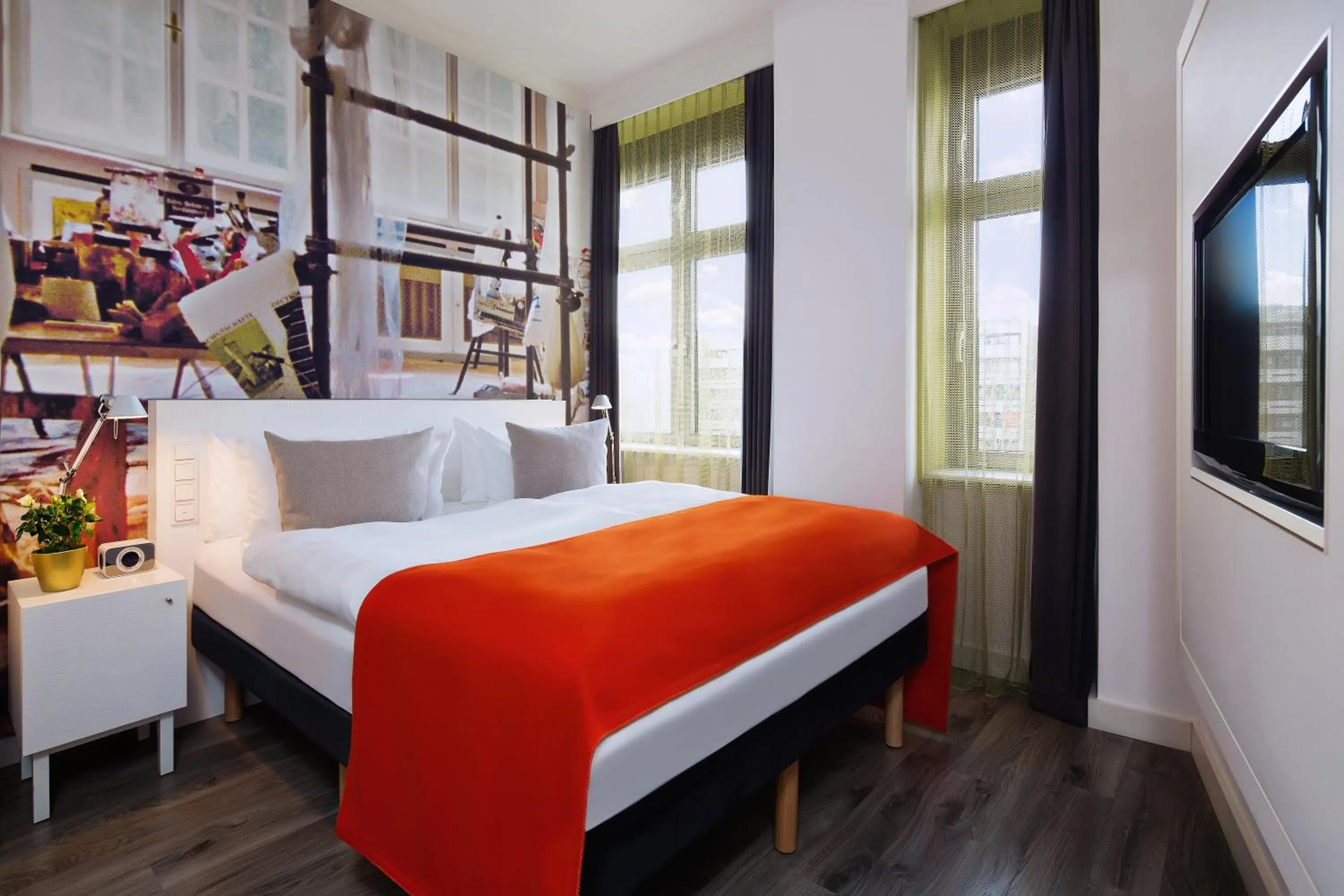 Photo of the whole room, Bed in Hotel Indigo Berlin – Ku’damm by IHG