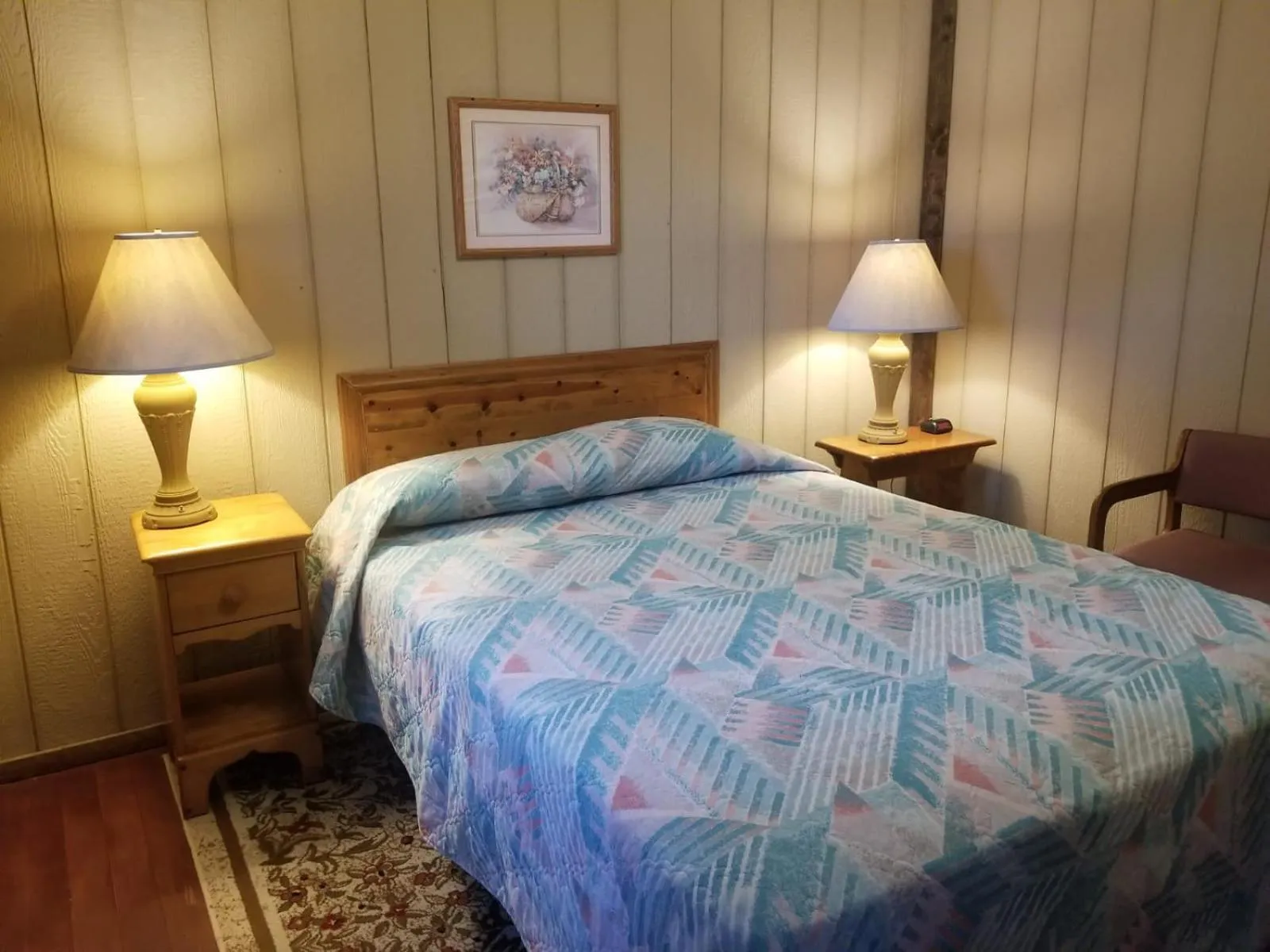 Bed in Catskill Motor Court