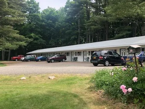 Property building in Catskill Motor Court