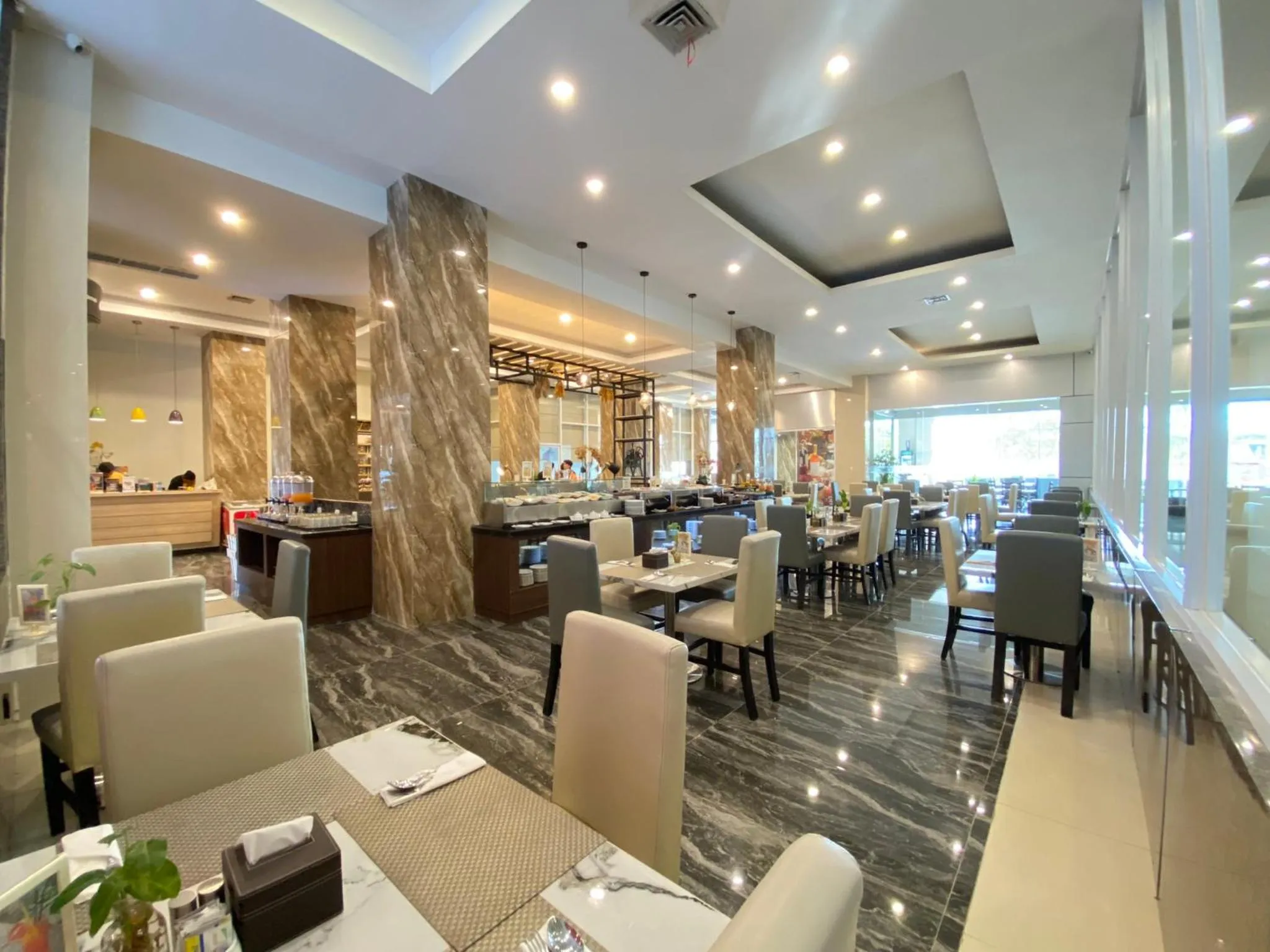 Restaurant/places to eat in Vega Prime Hotel & Convention