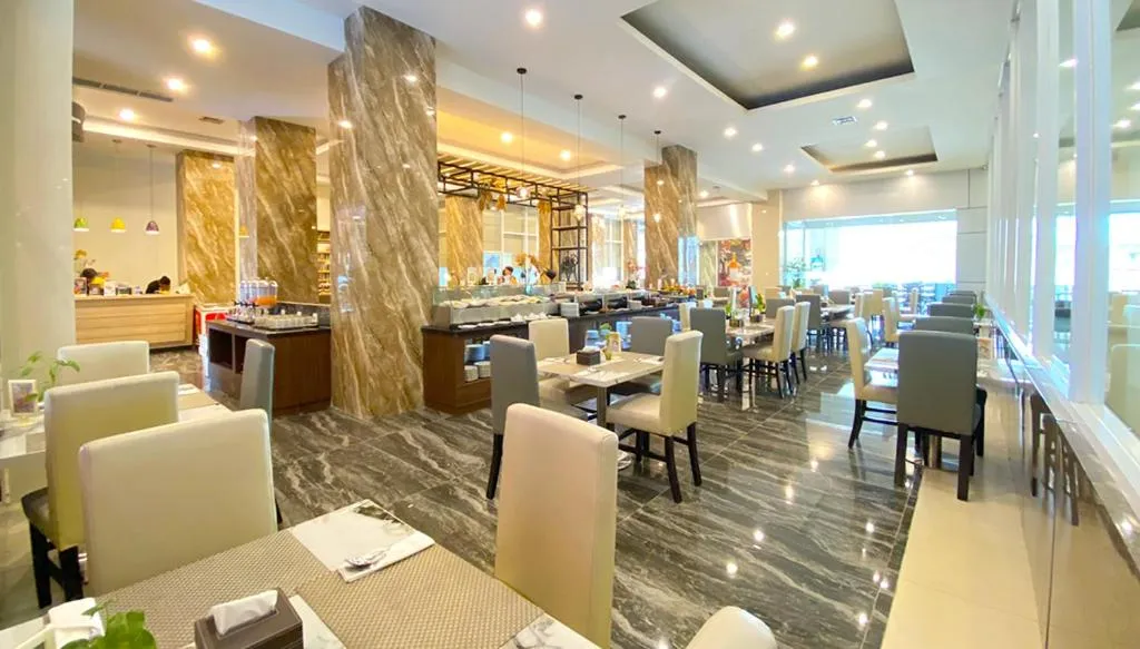 Restaurant/places to eat in Vega Prime Hotel & Convention