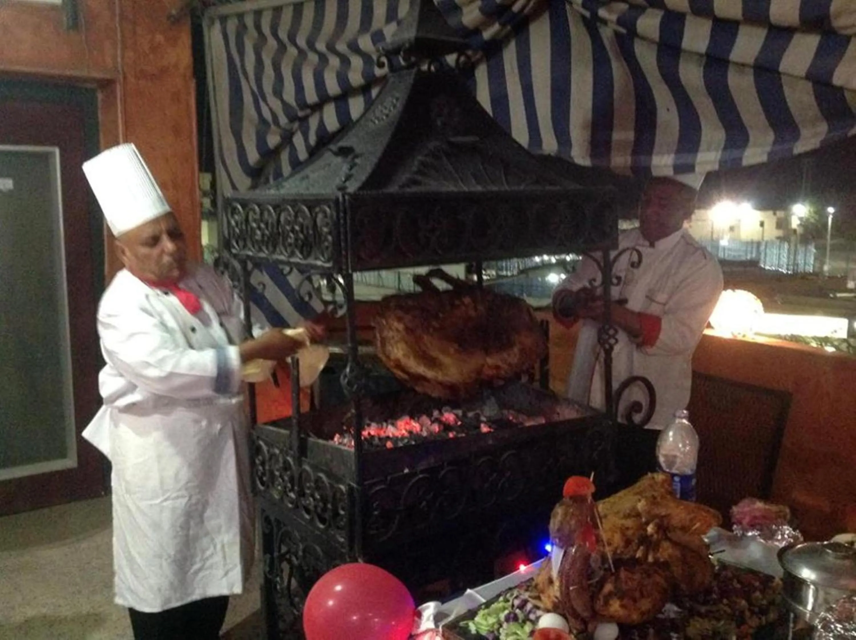 Restaurant/places to eat in Nile Valley Hotel