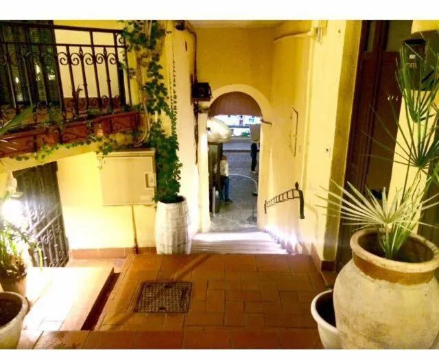 Restaurant/places to eat in Fanà