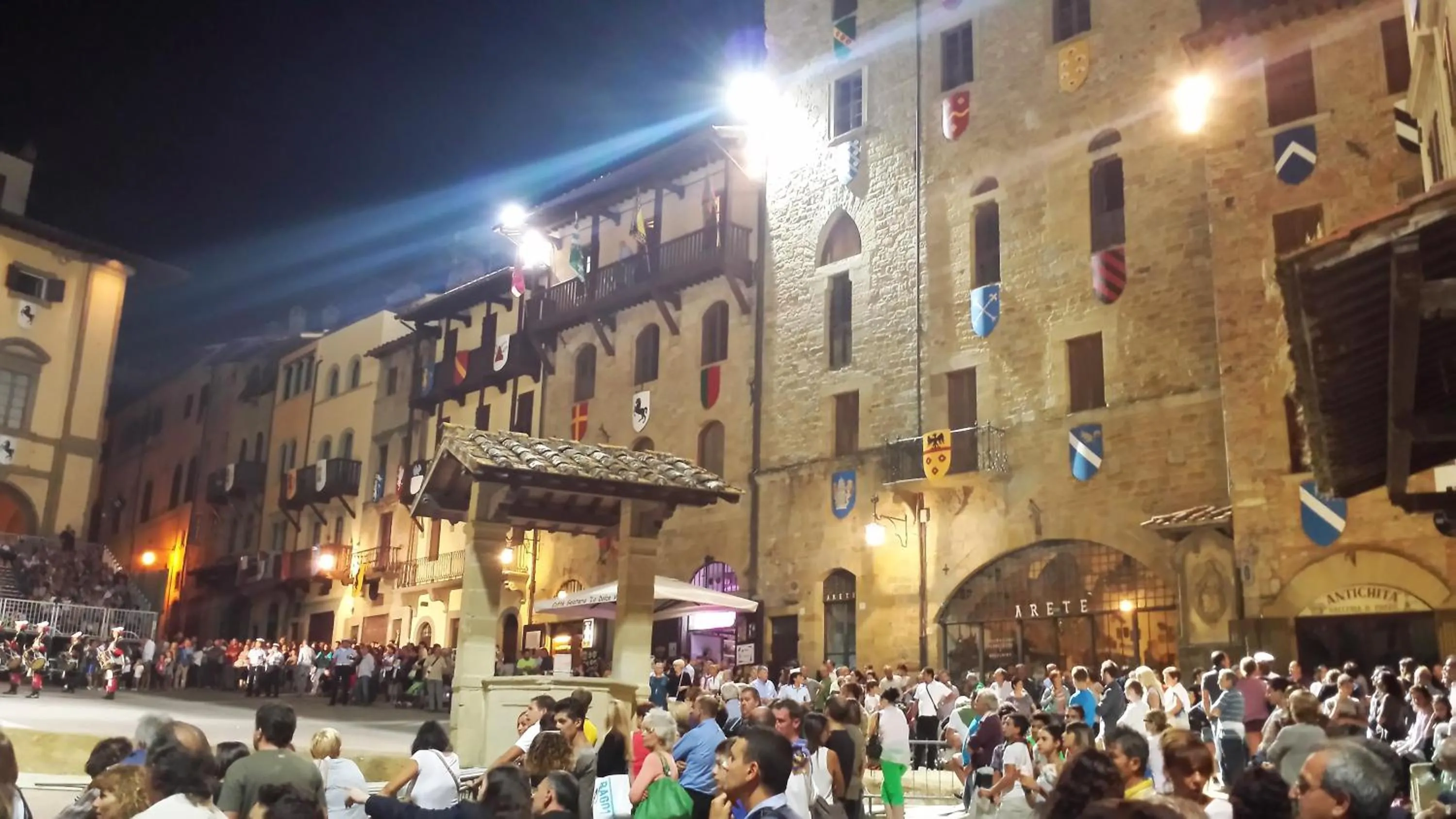 Restaurant/places to eat in Villa La Nussa