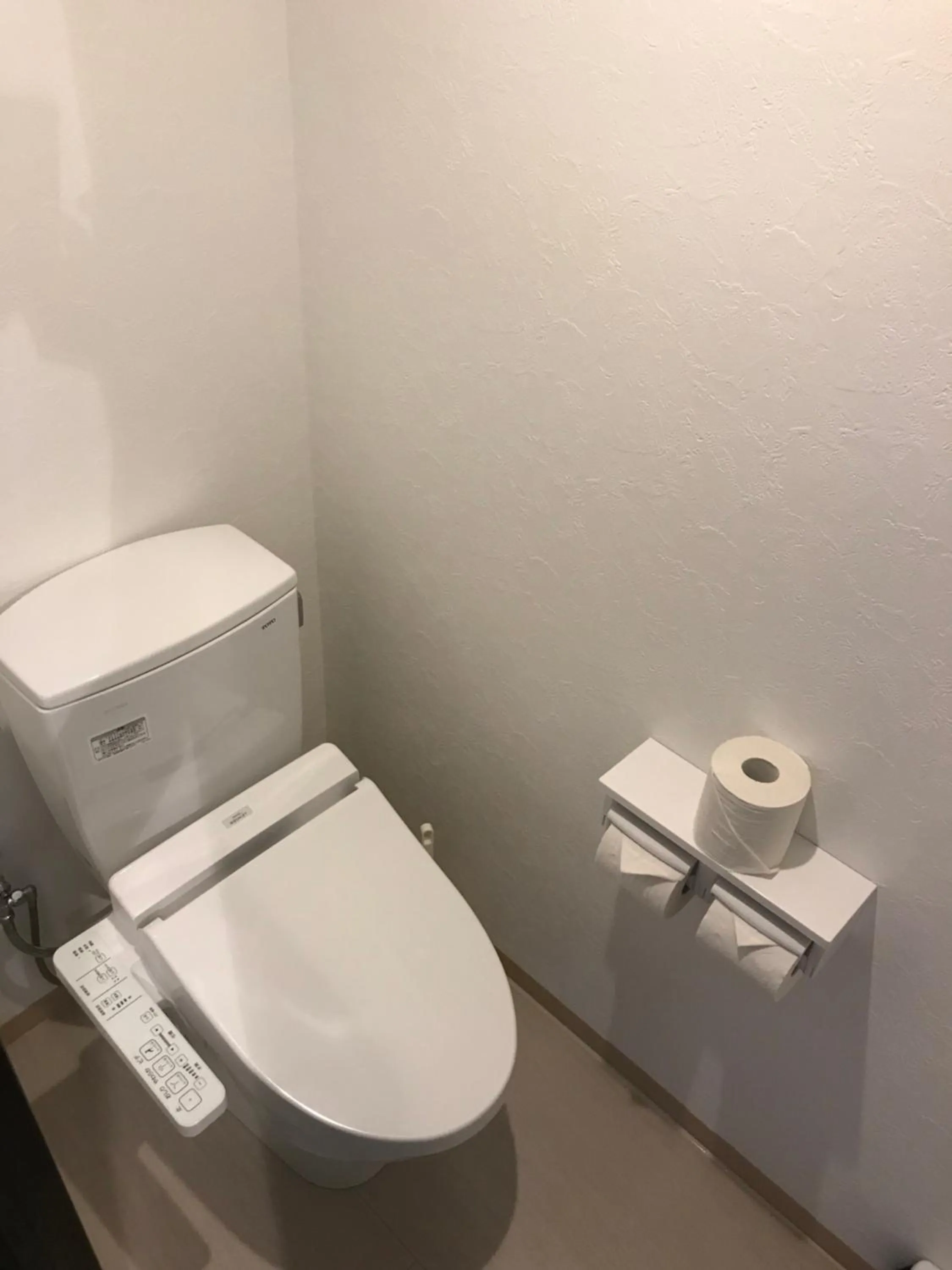 Toilet in BiBi Hotel FUTENMA