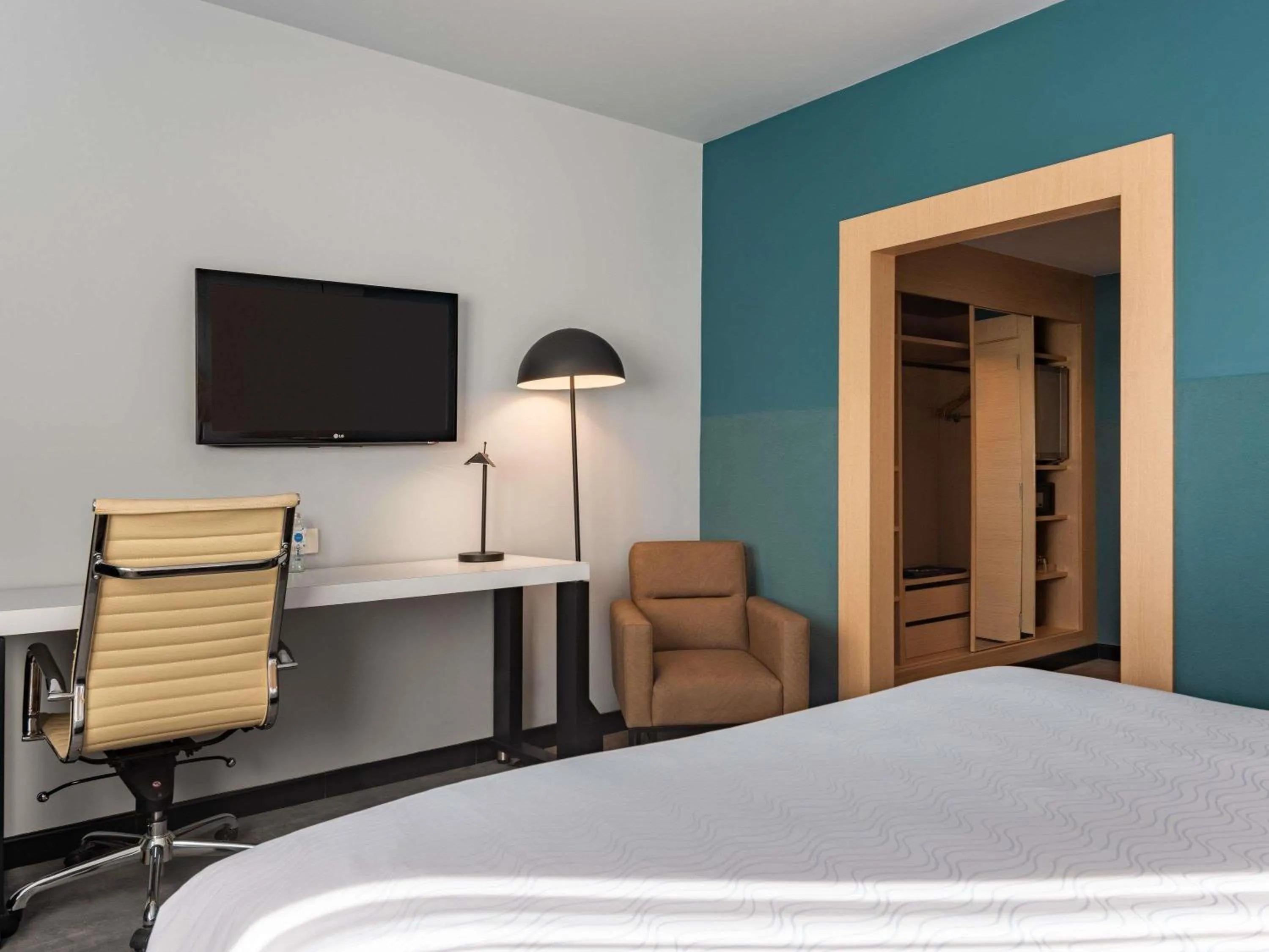 Bedroom, Bed in Novotel Bogota Parque 93