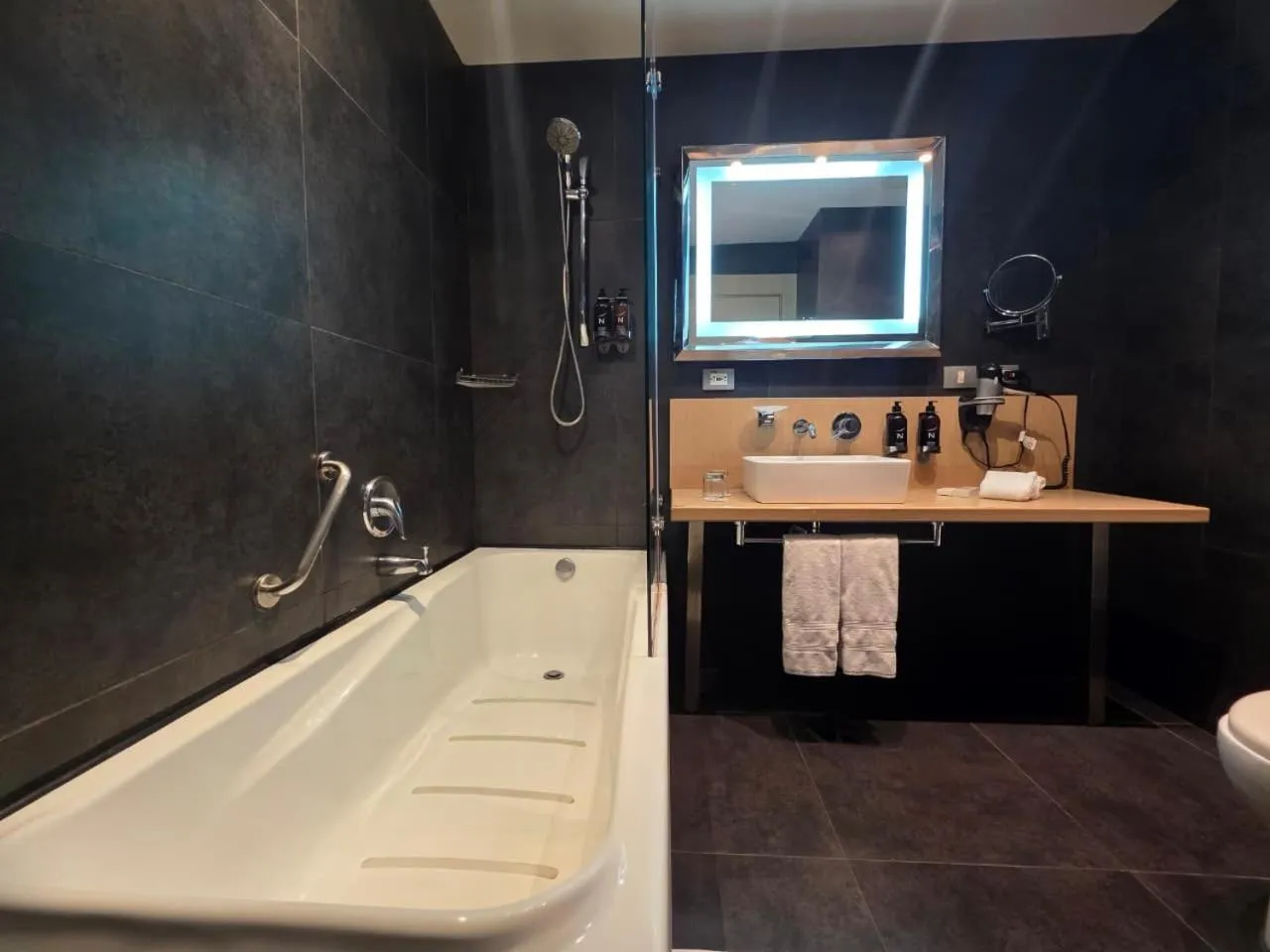 Bathroom in Novotel Bogota Parque 93