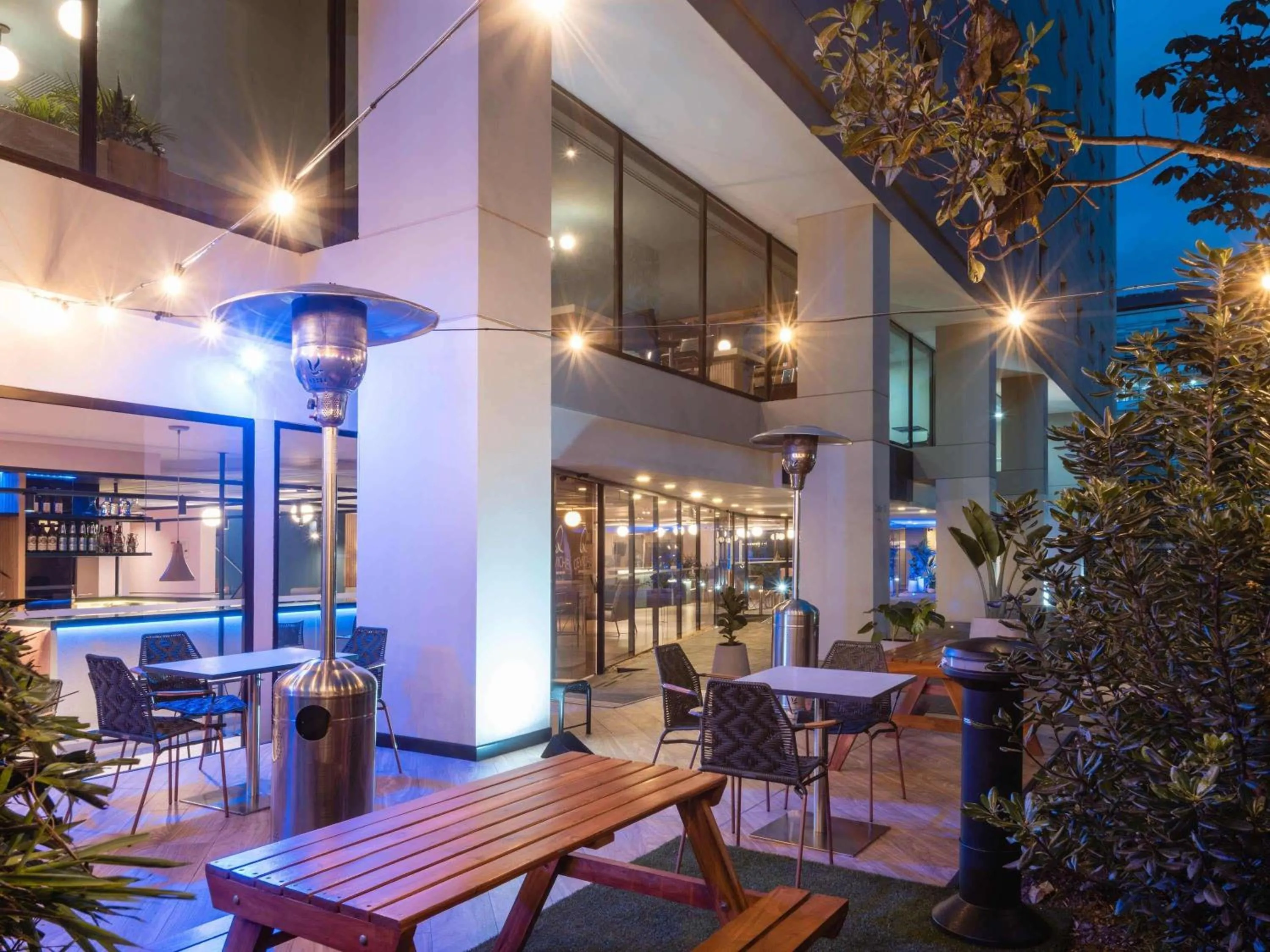 Restaurant/places to eat in Novotel Bogota Parque 93