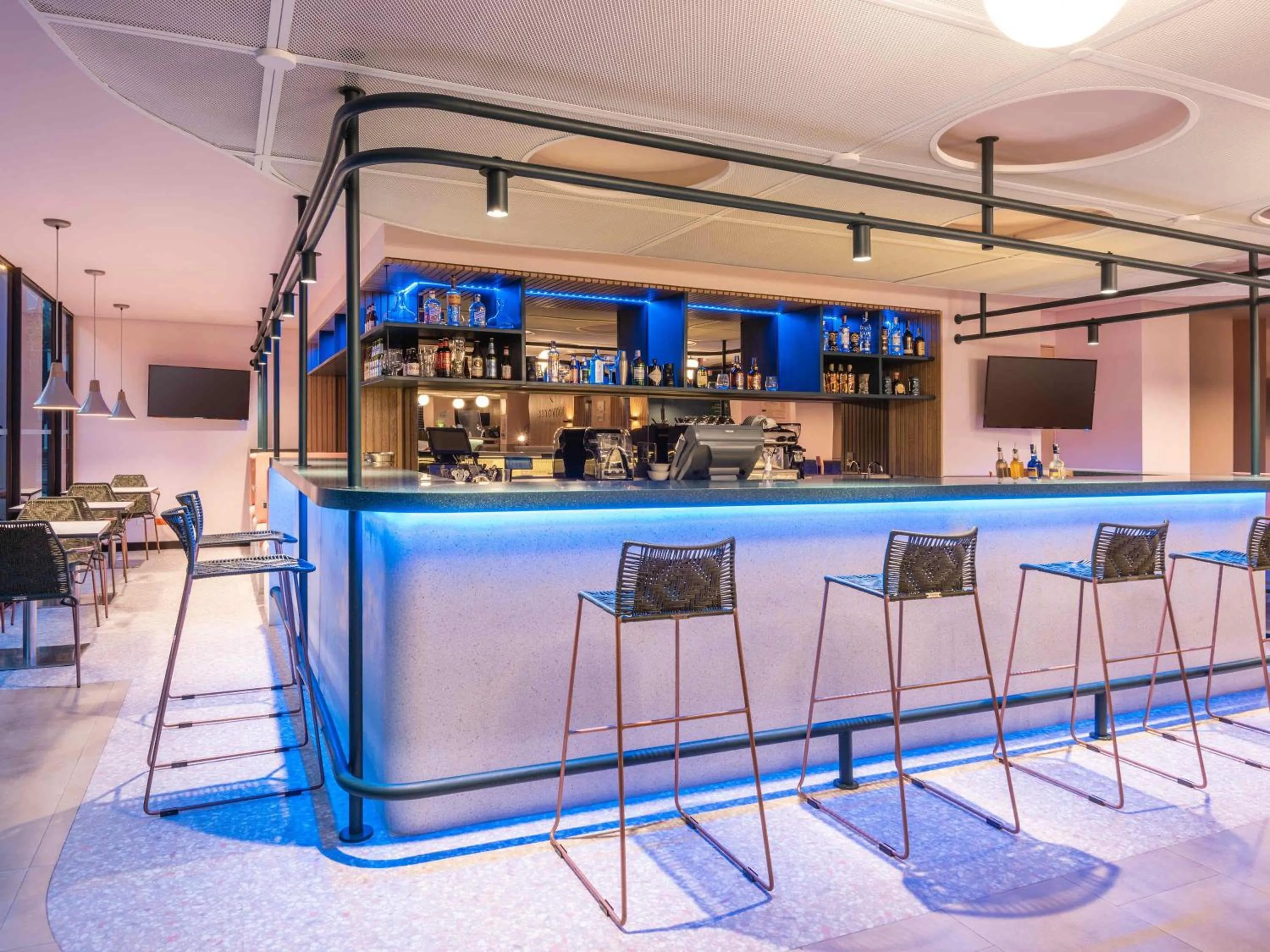 Restaurant/places to eat in Novotel Bogota Parque 93