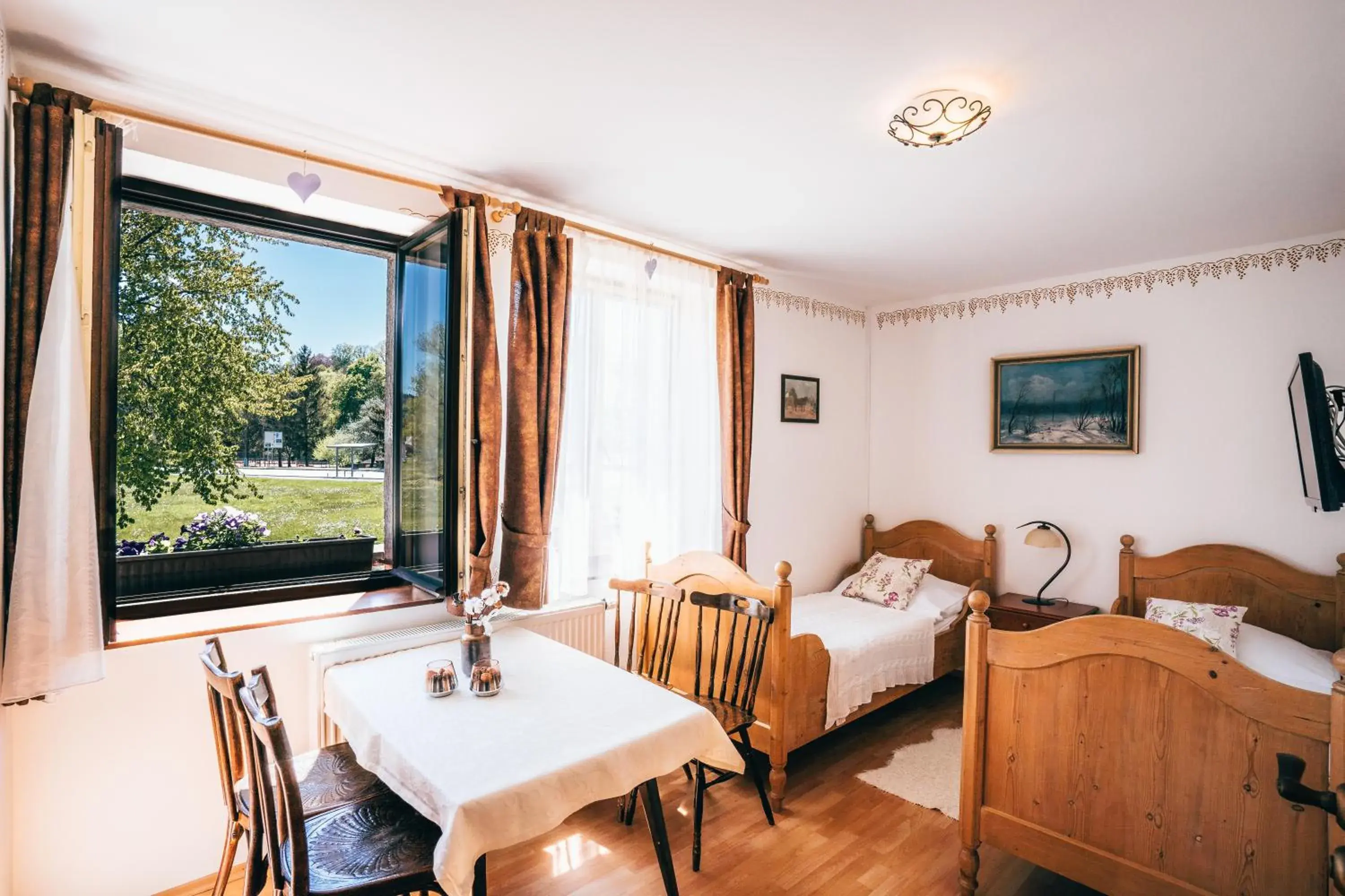 Quadruple Room in Pension Fialka Quadruple Room in Pension Fialka