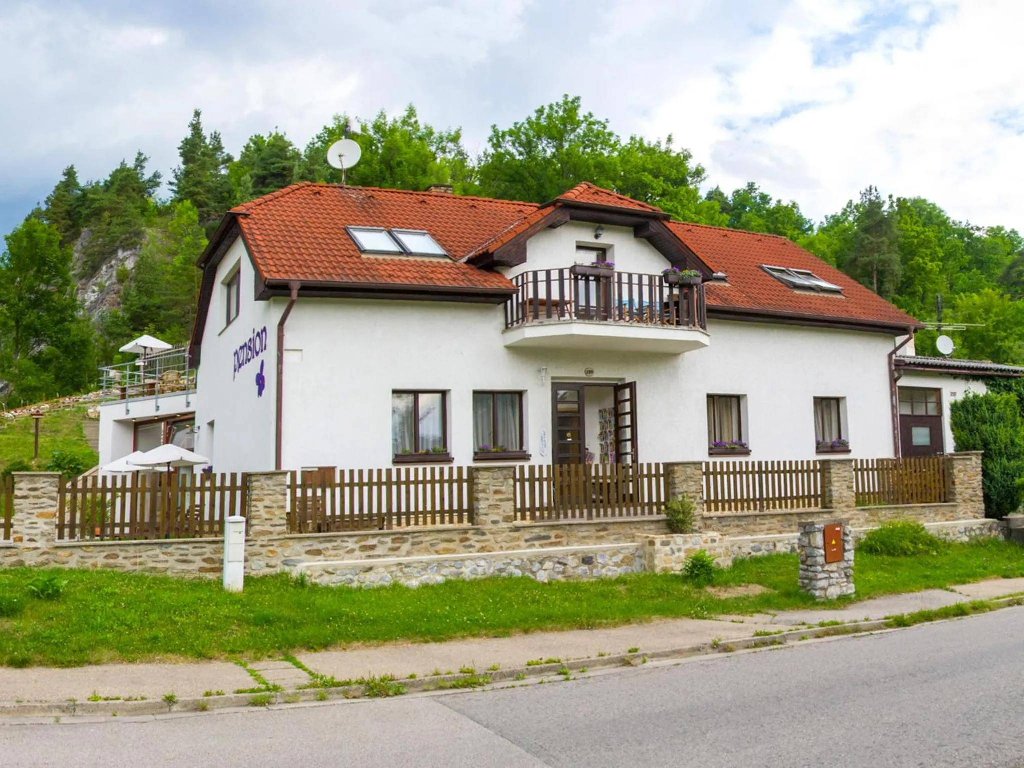 Facade/entrance in Pension Fialka