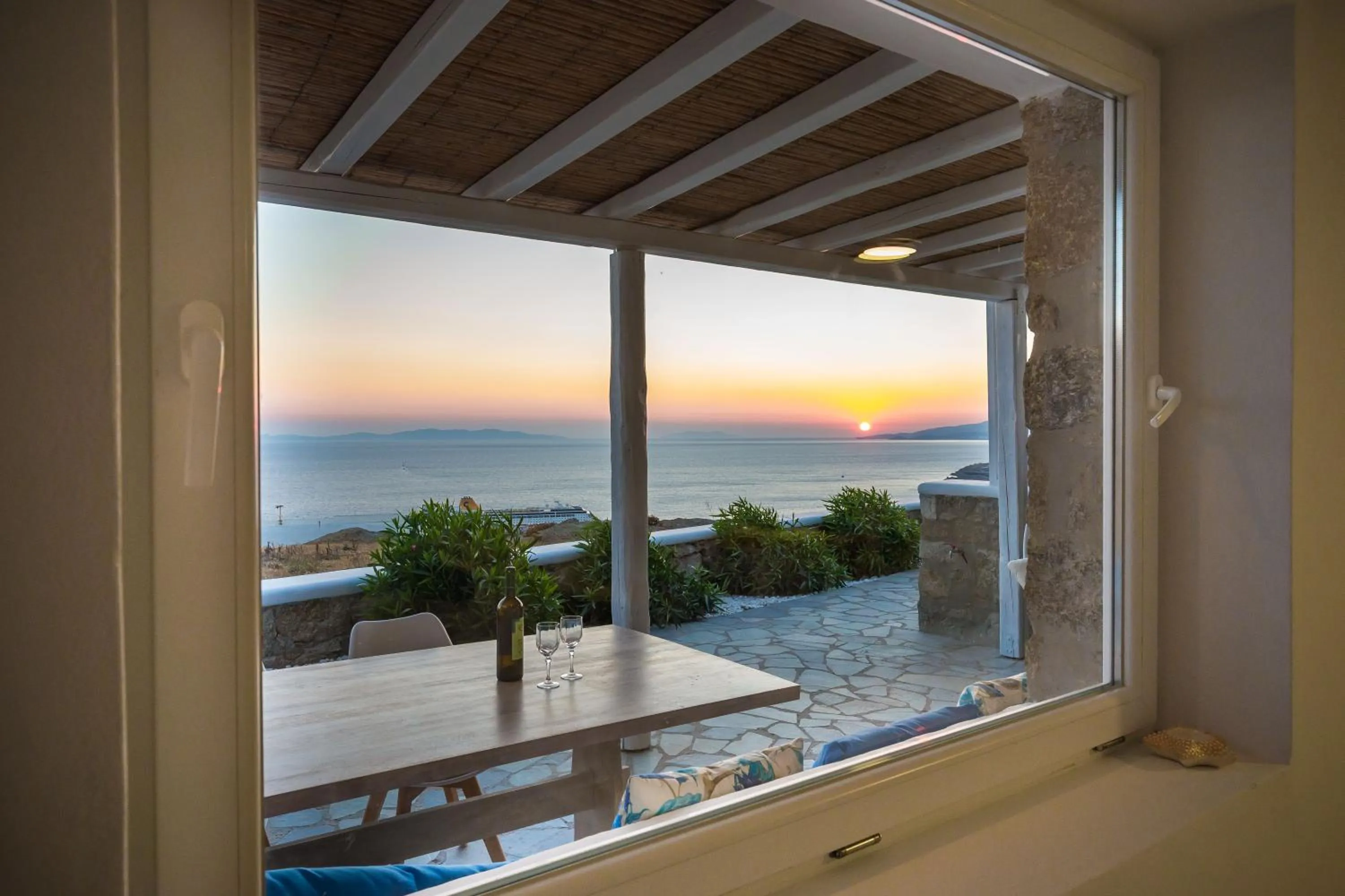 Sea view in Sugar Blue