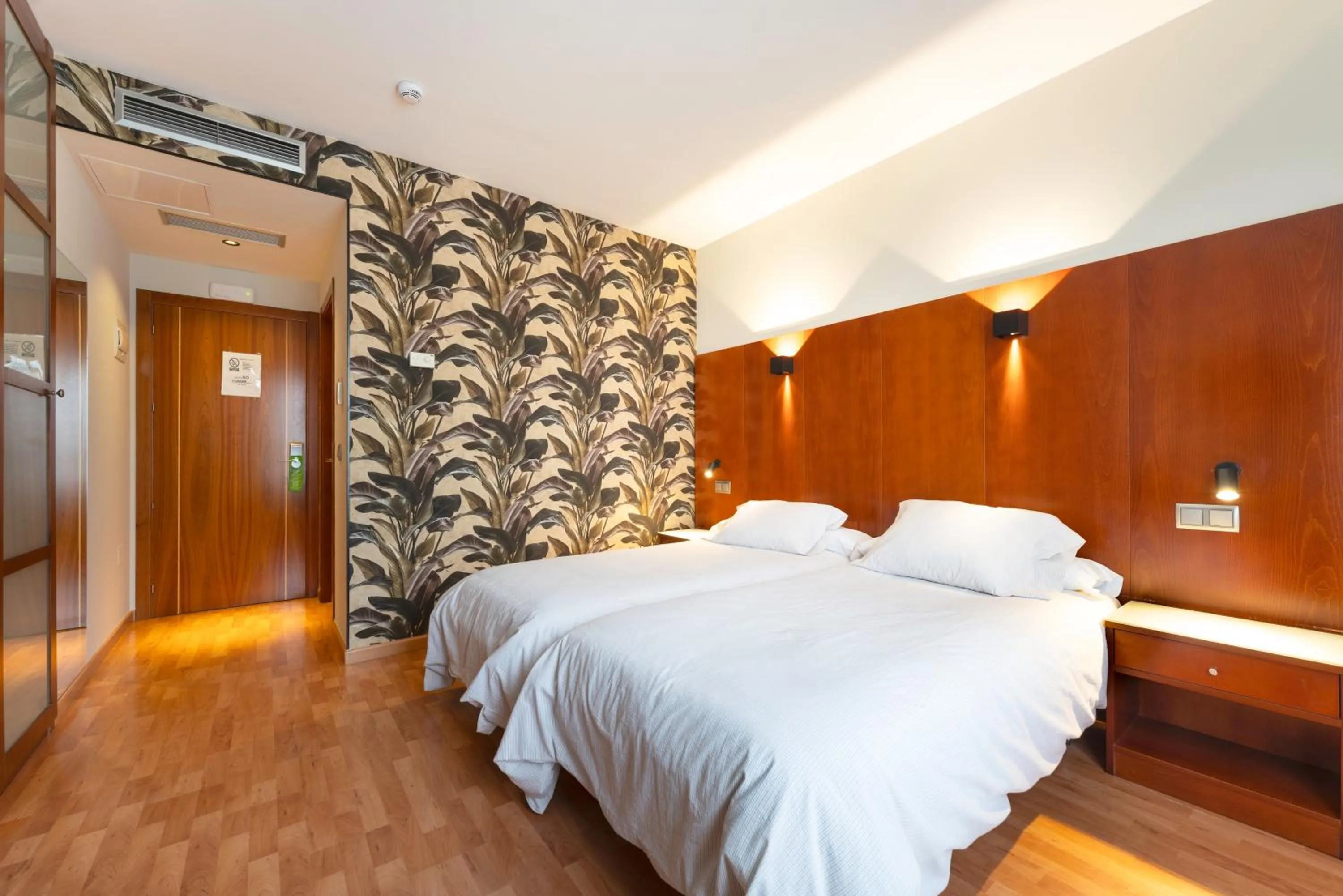 Bed in Hotel Doña Urraca