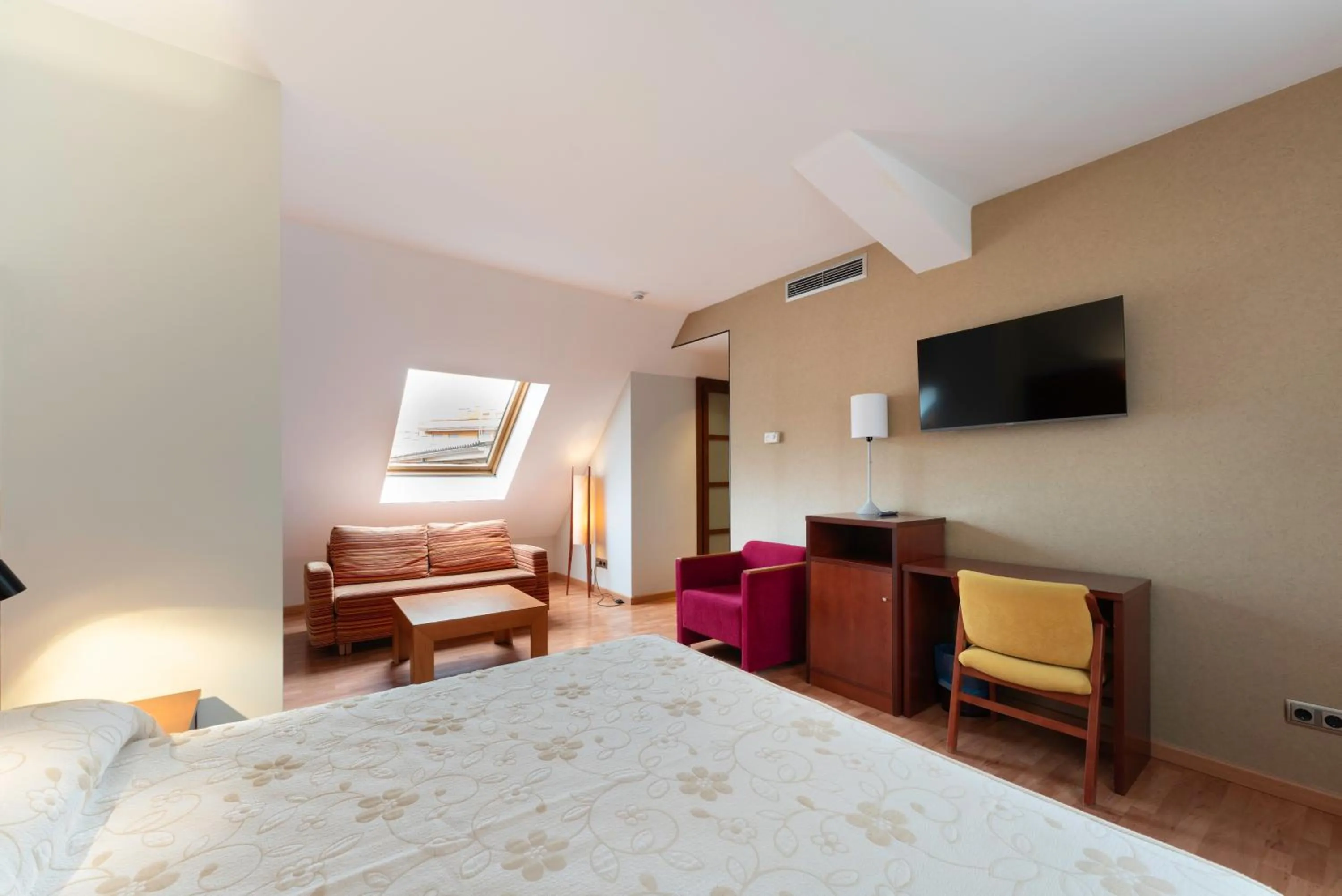 Bed in Hotel Doña Urraca