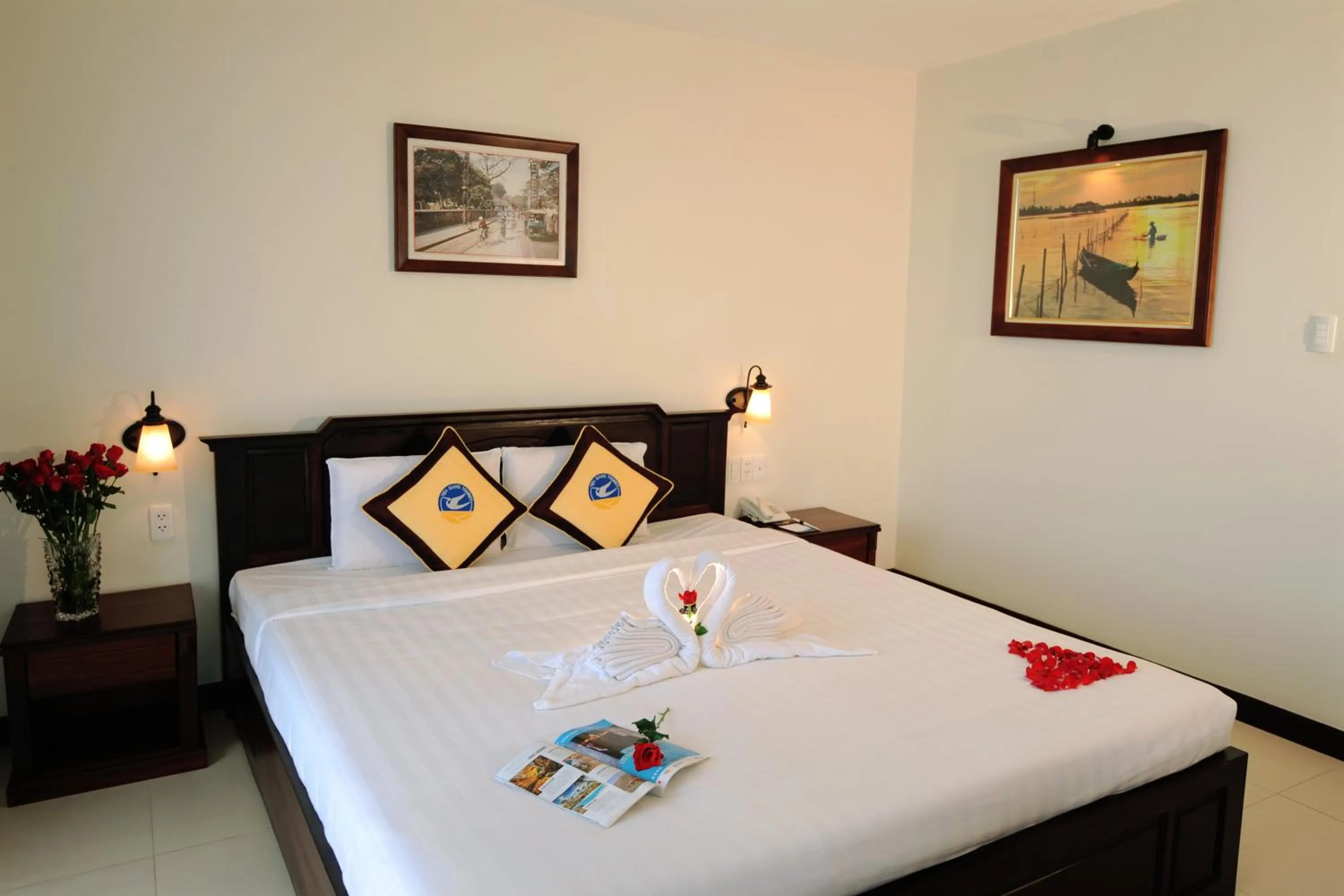 Bed in Cuu Long Hotel