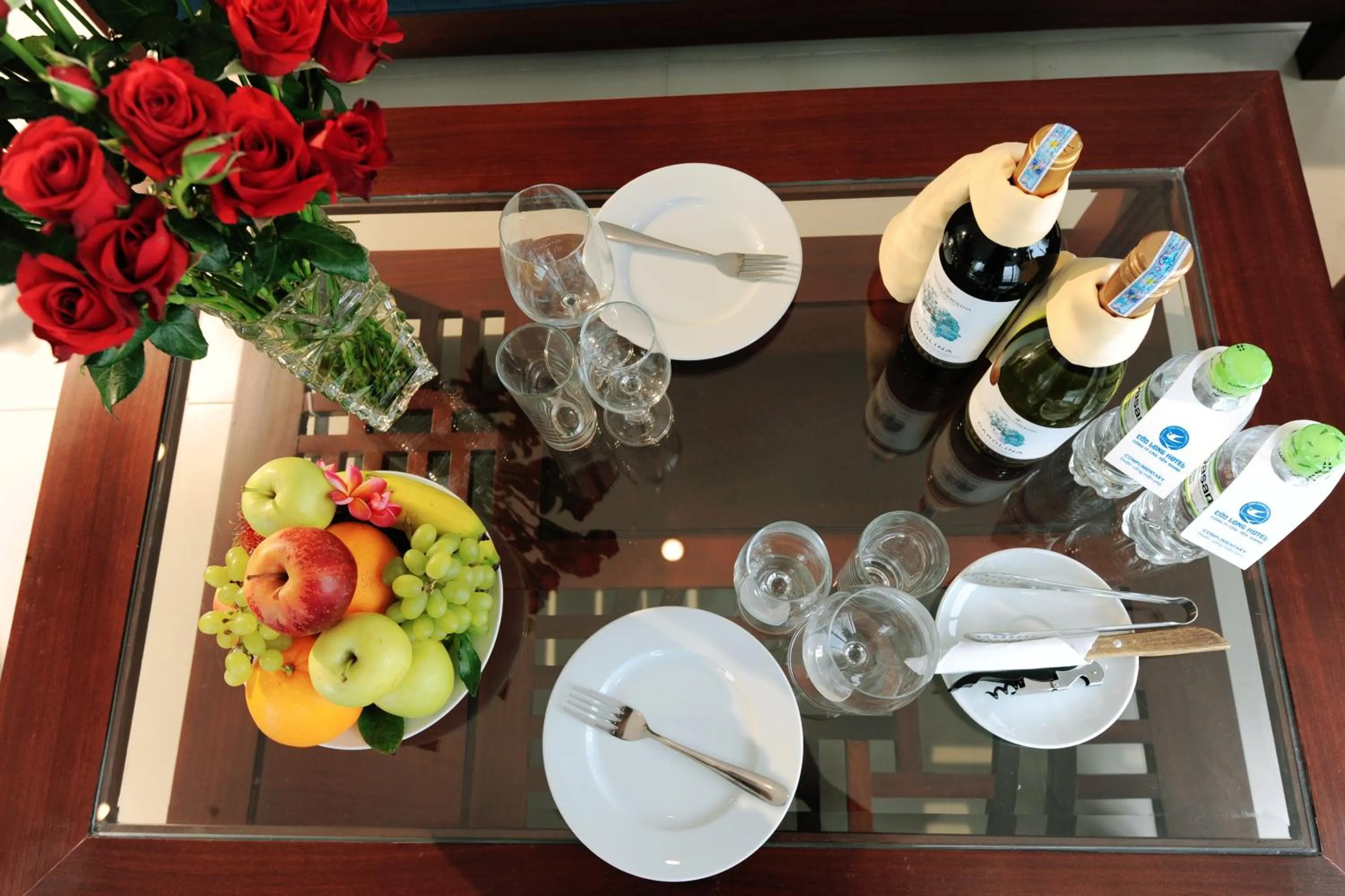 Food and drinks in Cuu Long Hotel