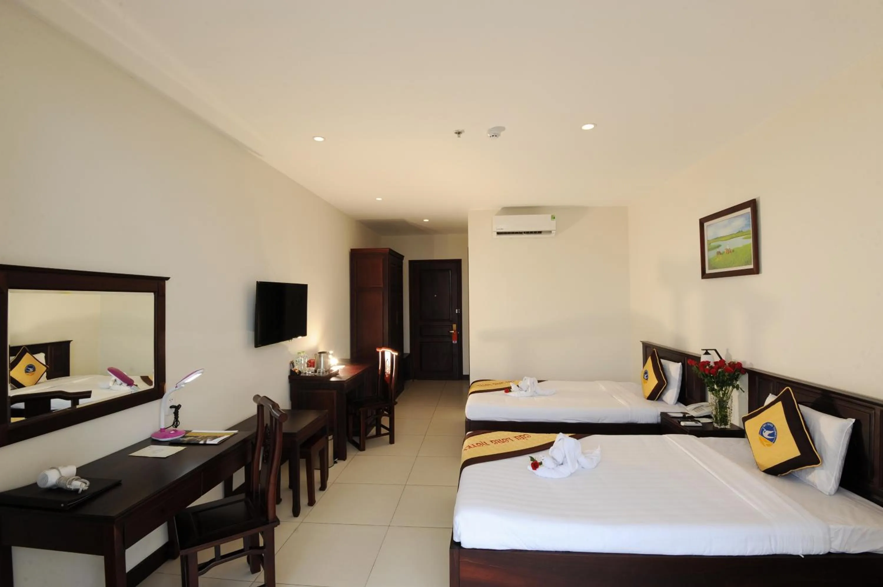 Bed in Cuu Long Hotel