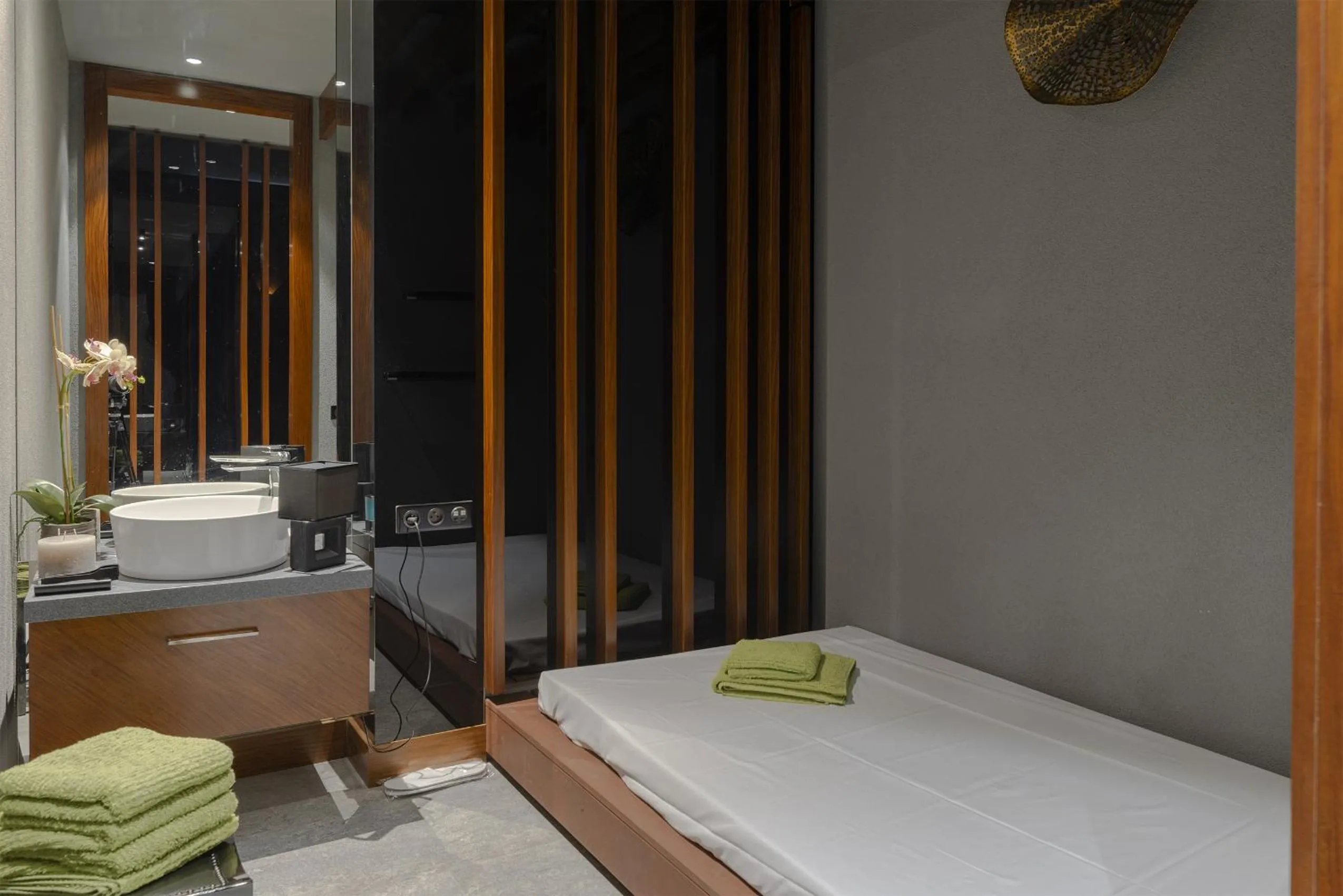 Massage, Bed in Boutique Hotel Corso