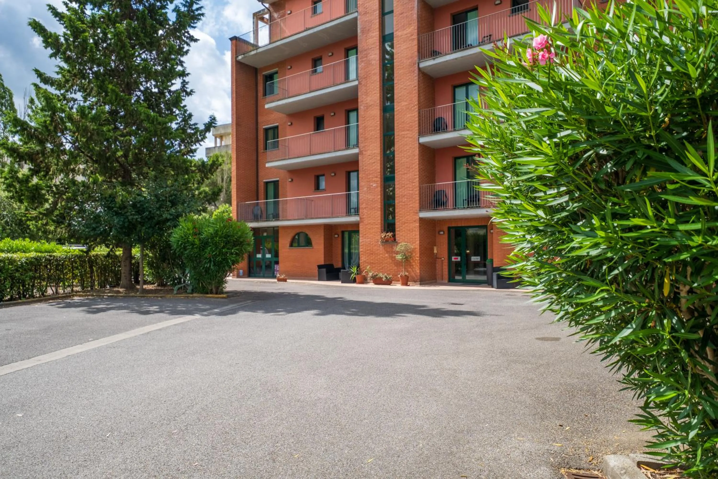 Property building in Casa Betania