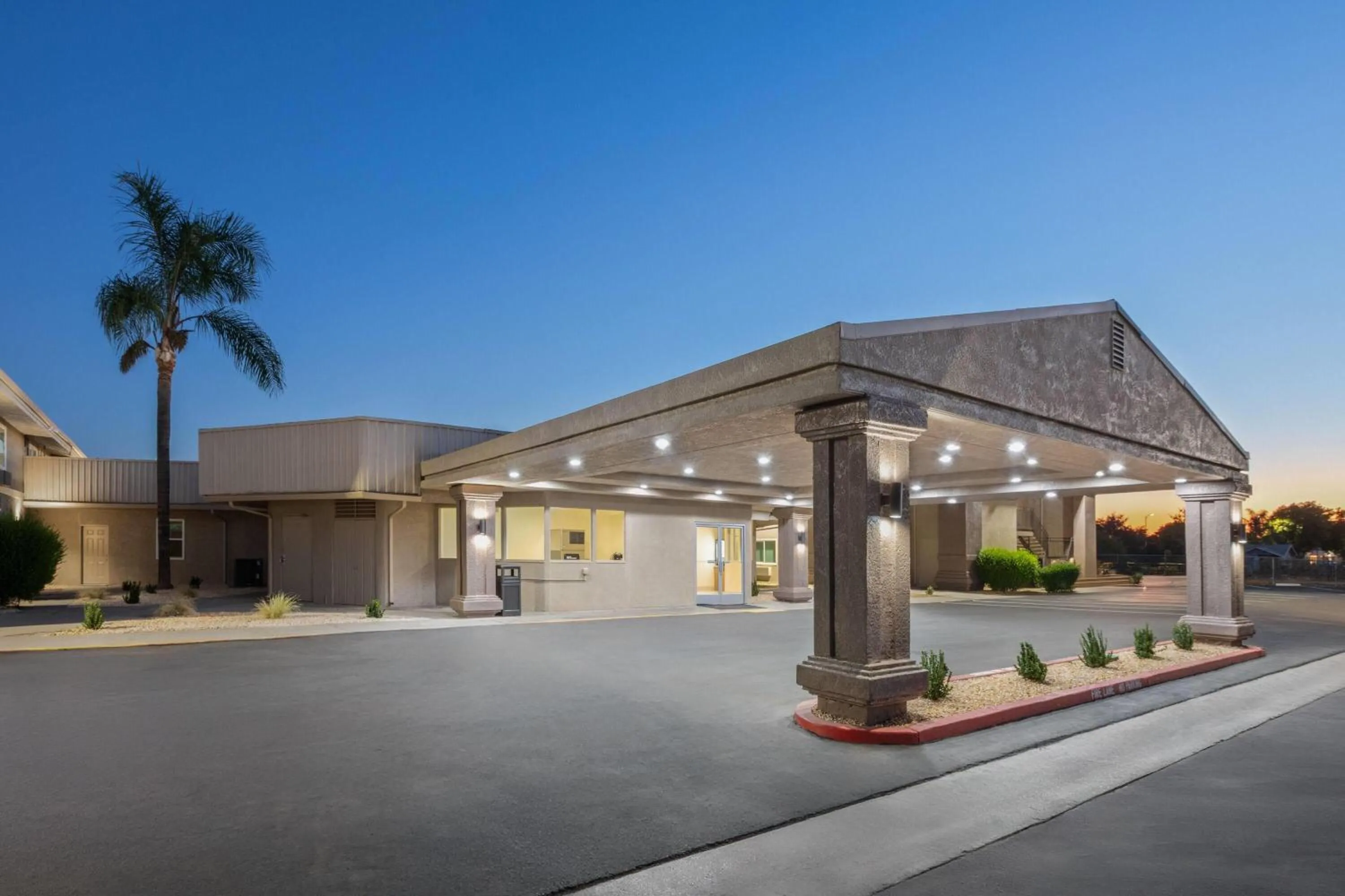 Property building in Ramada by Wyndham Merced