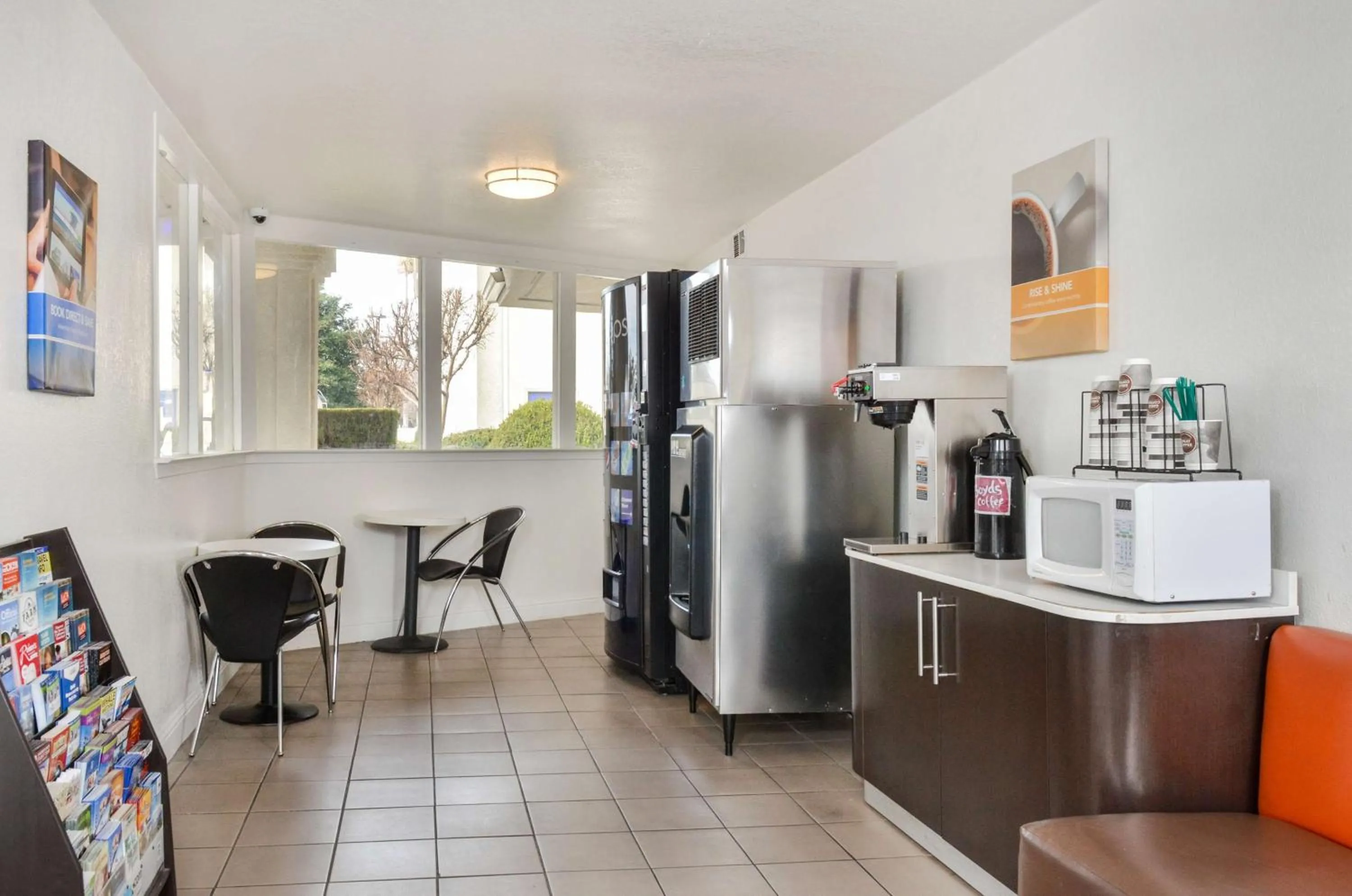 Restaurant/places to eat in Motel 6-Merced, CA