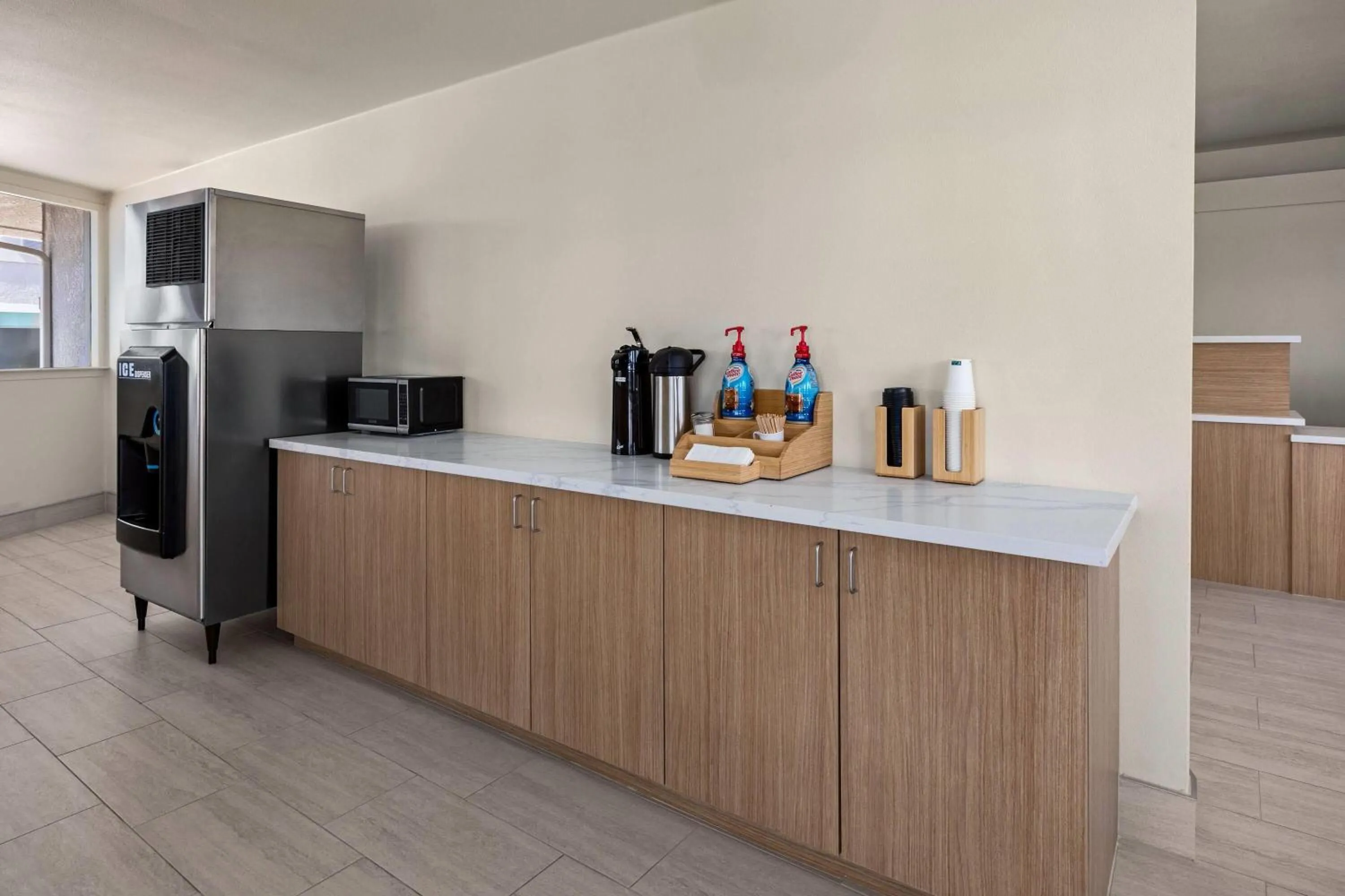 Lobby or reception in Ramada by Wyndham Merced