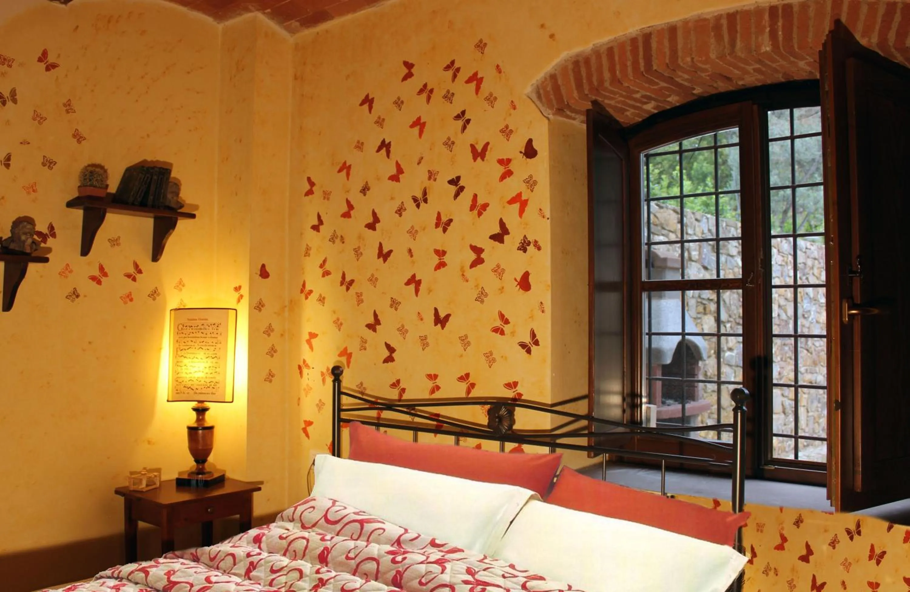 Decorative detail, Bed in Antico Borgo Casalappi