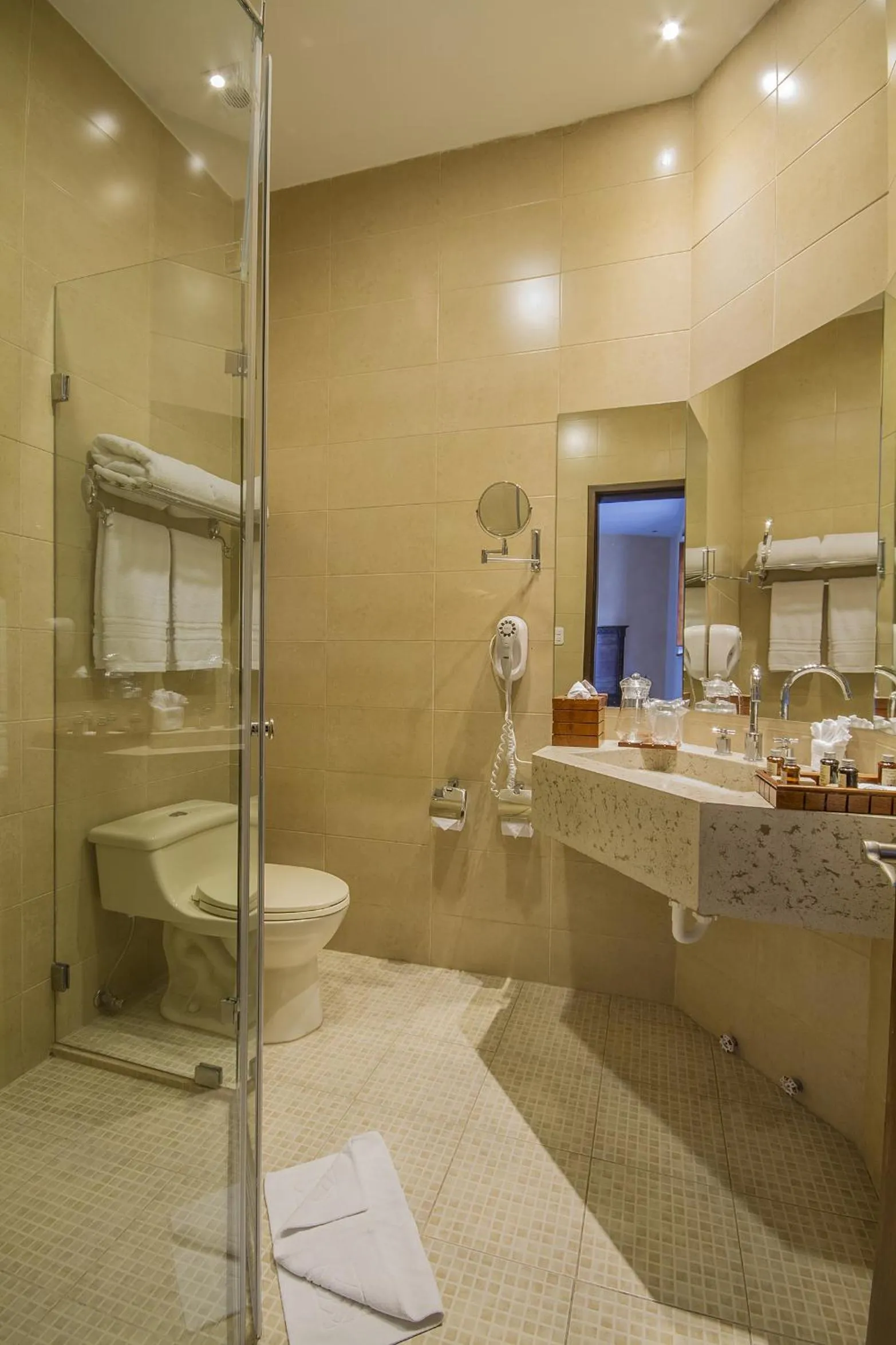 Shower in La Casona de la Ronda Hotel Boutique