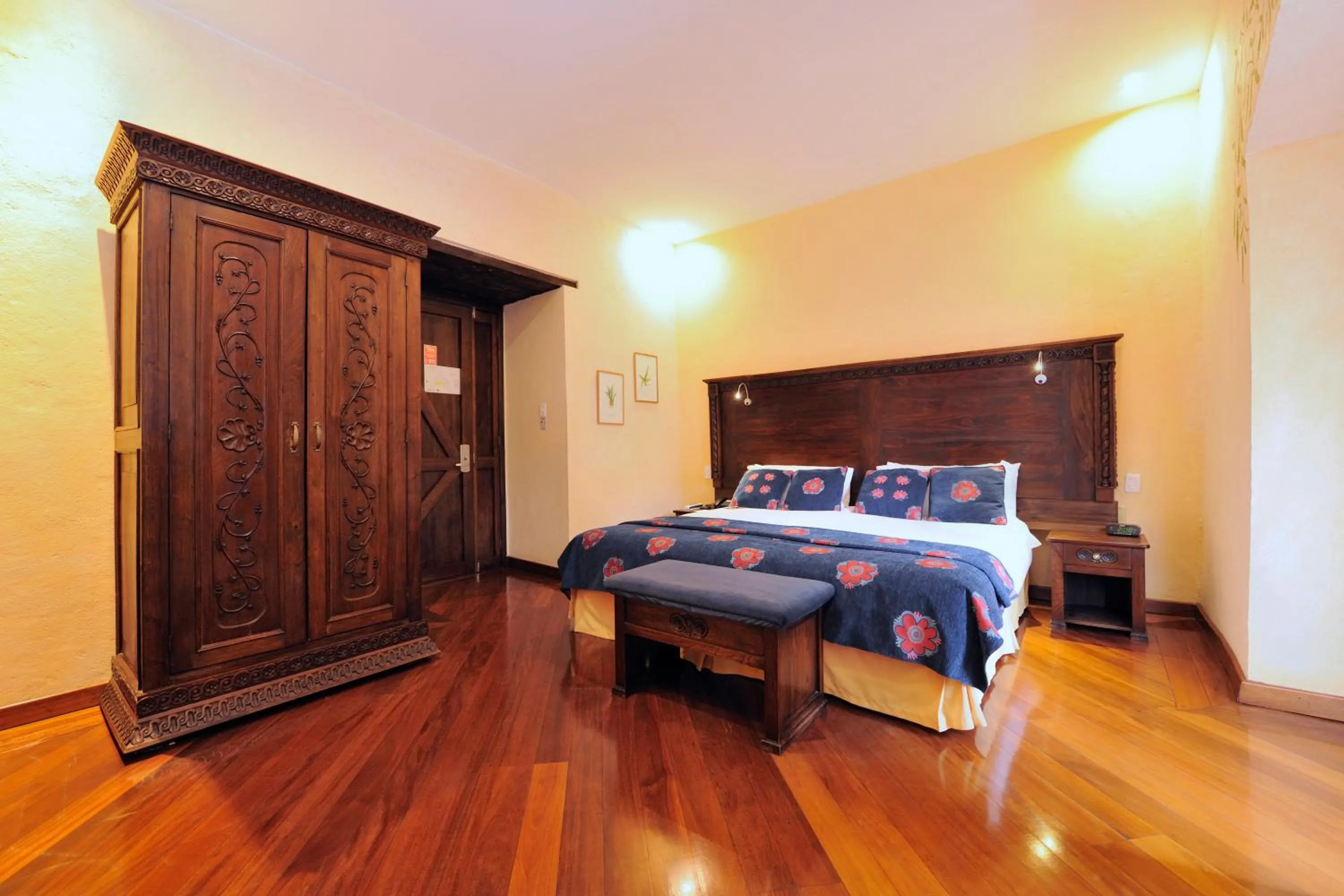 Photo of the whole room, Bed in La Casona de la Ronda Hotel Boutique