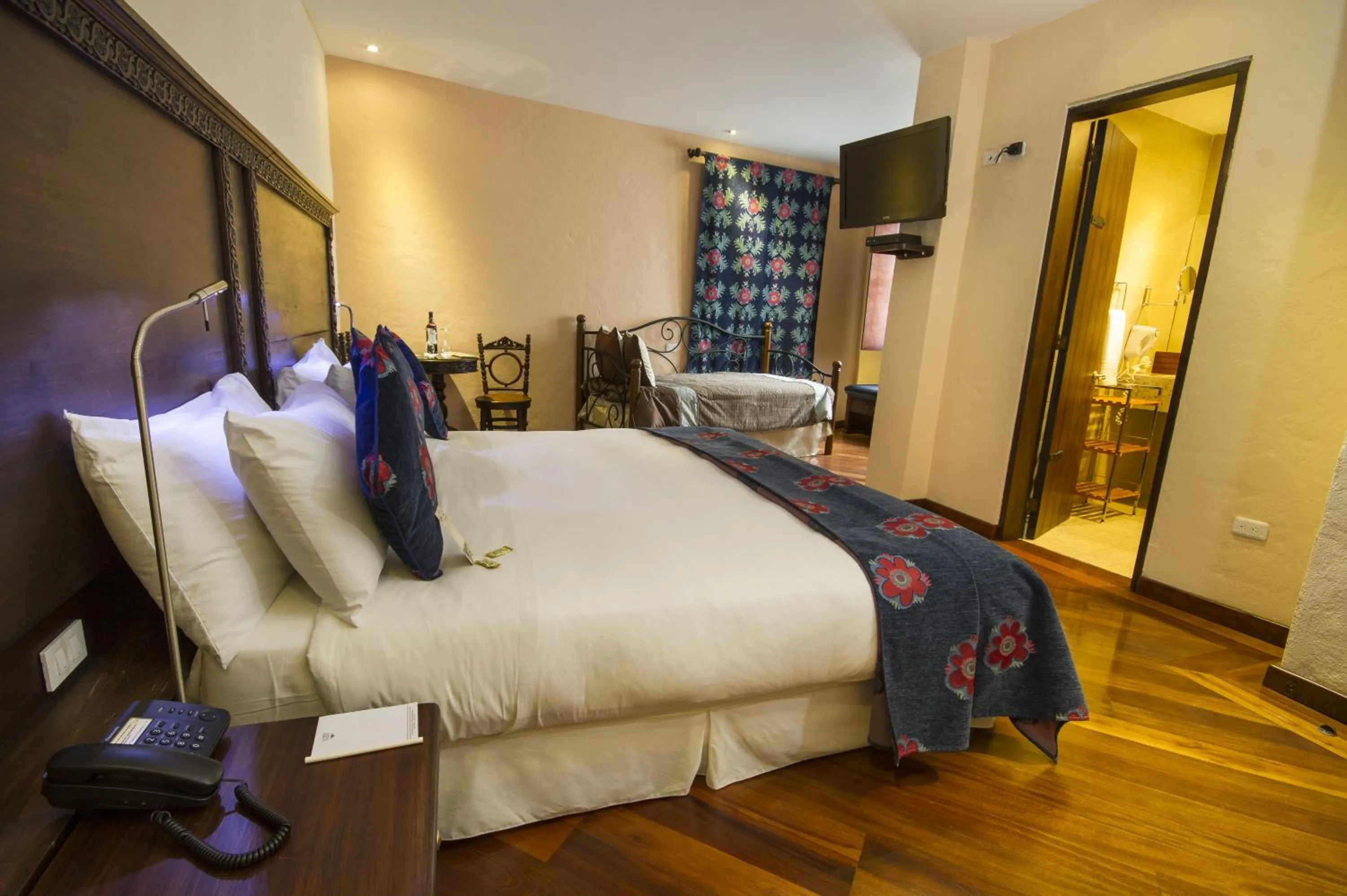 Photo of the whole room, Bed in La Casona de la Ronda Hotel Boutique