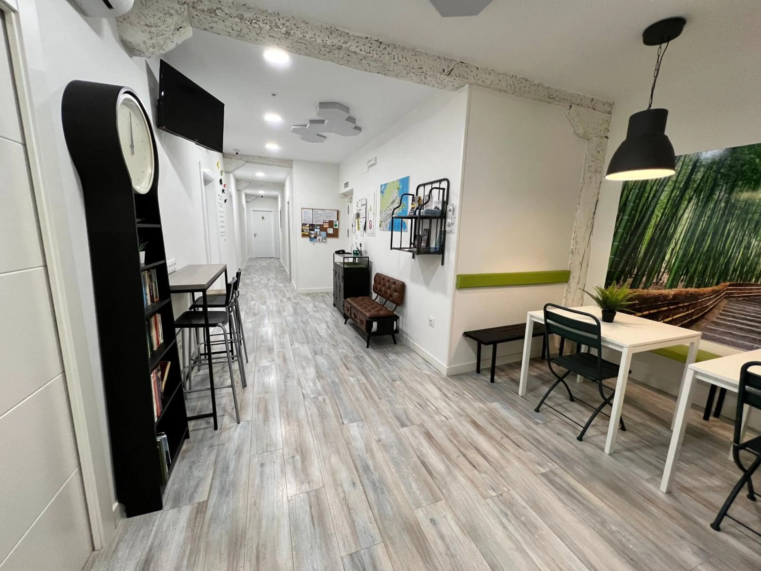 Communal lounge/ TV room in Alojamientos Cantíber