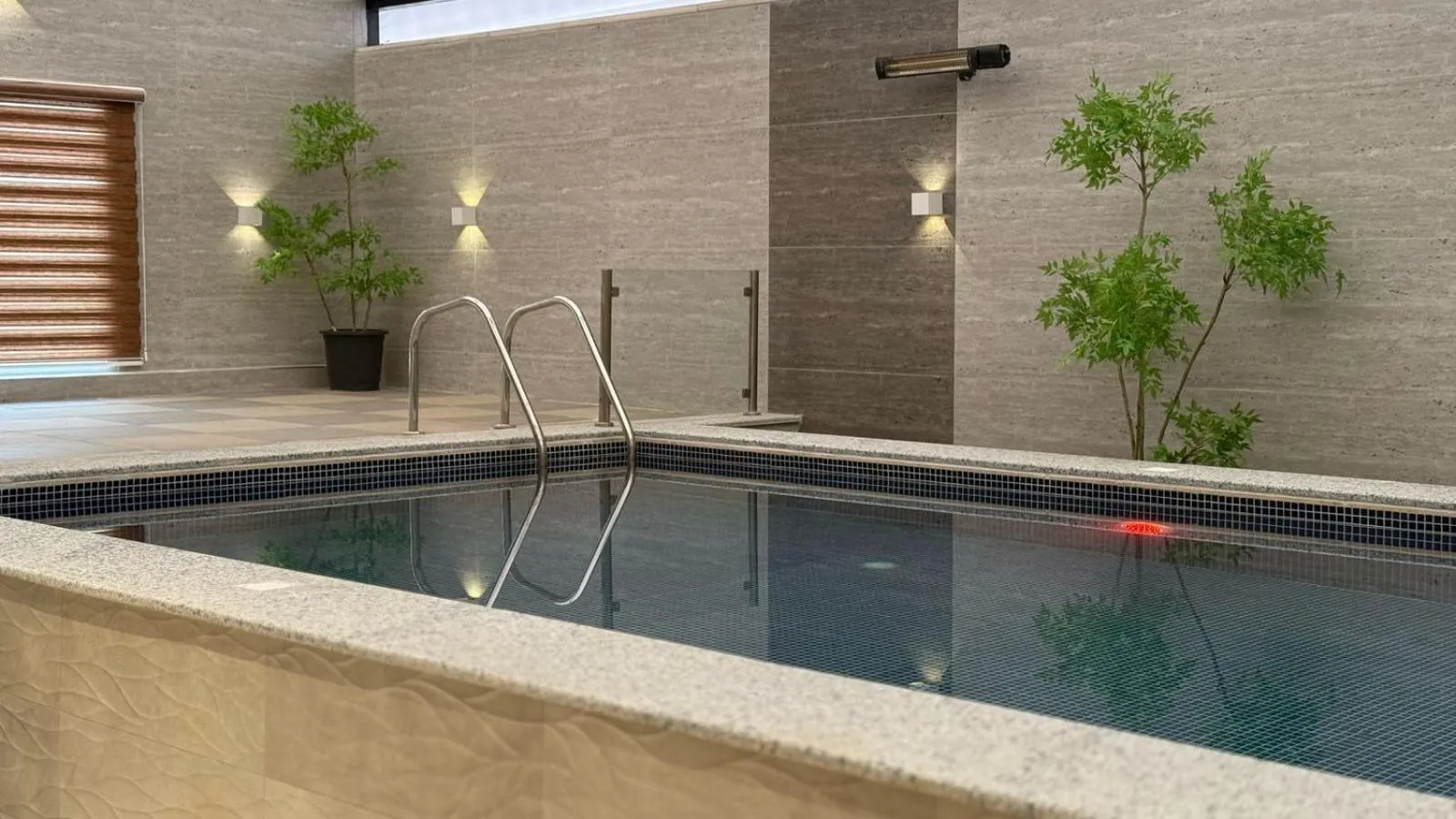 Swimming pool in Lijam Hotel