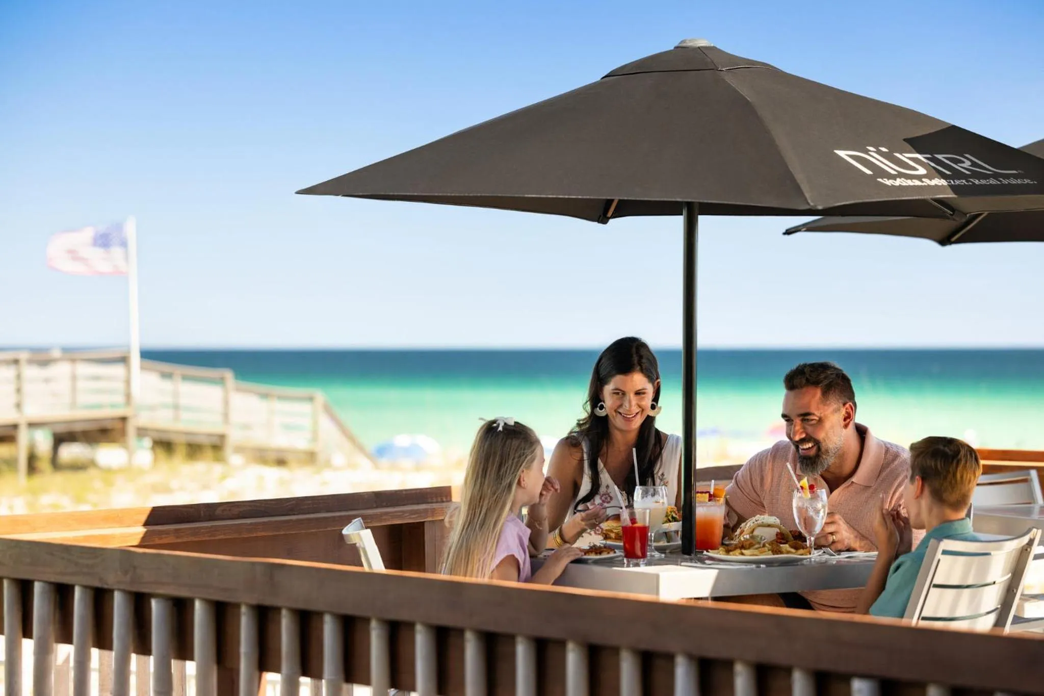 Restaurant/places to eat in Holiday Inn Resort Pensacola Beach Gulf Front by IHG