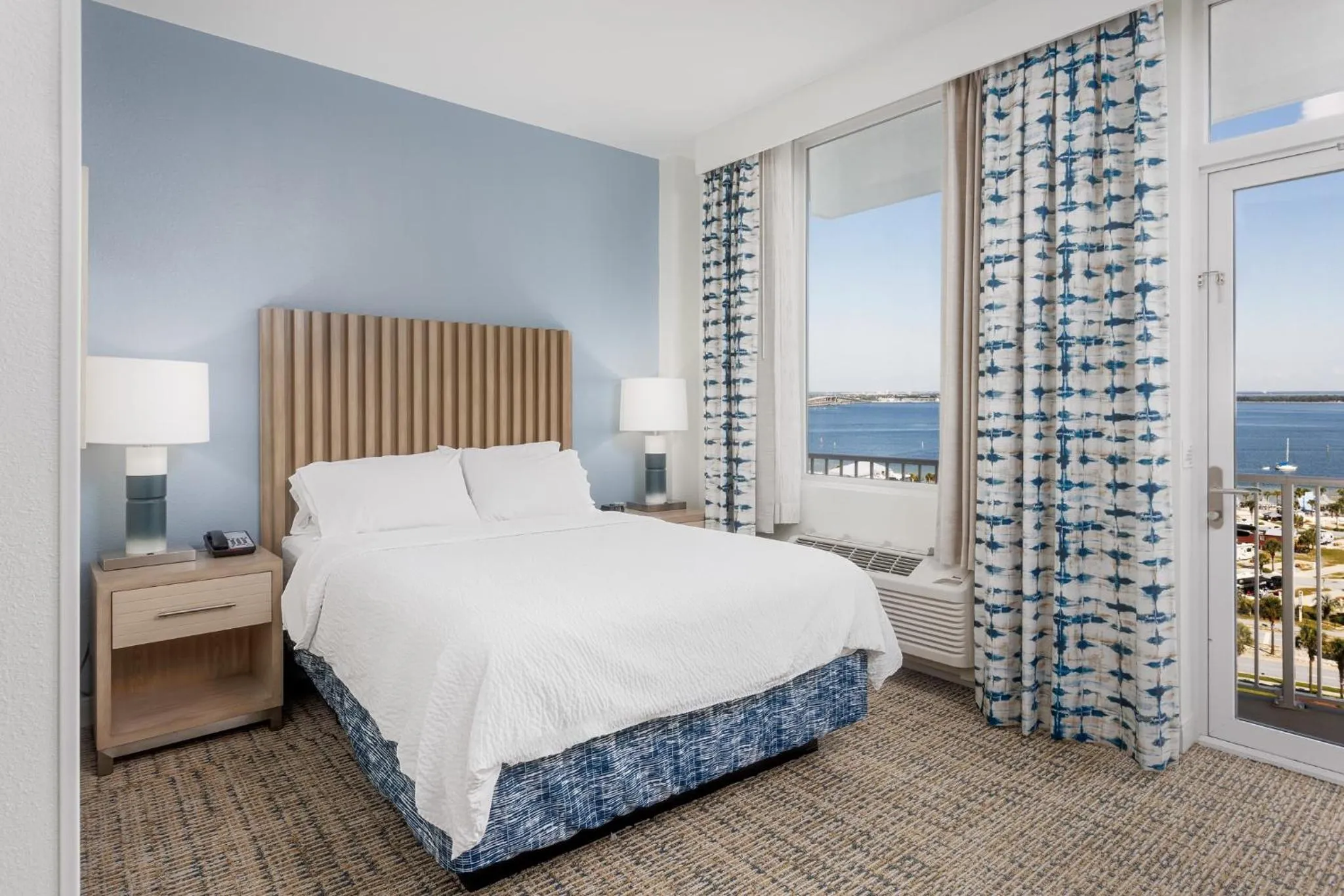 Photo of the whole room, Bed in Holiday Inn Resort Pensacola Beach Gulf Front by IHG