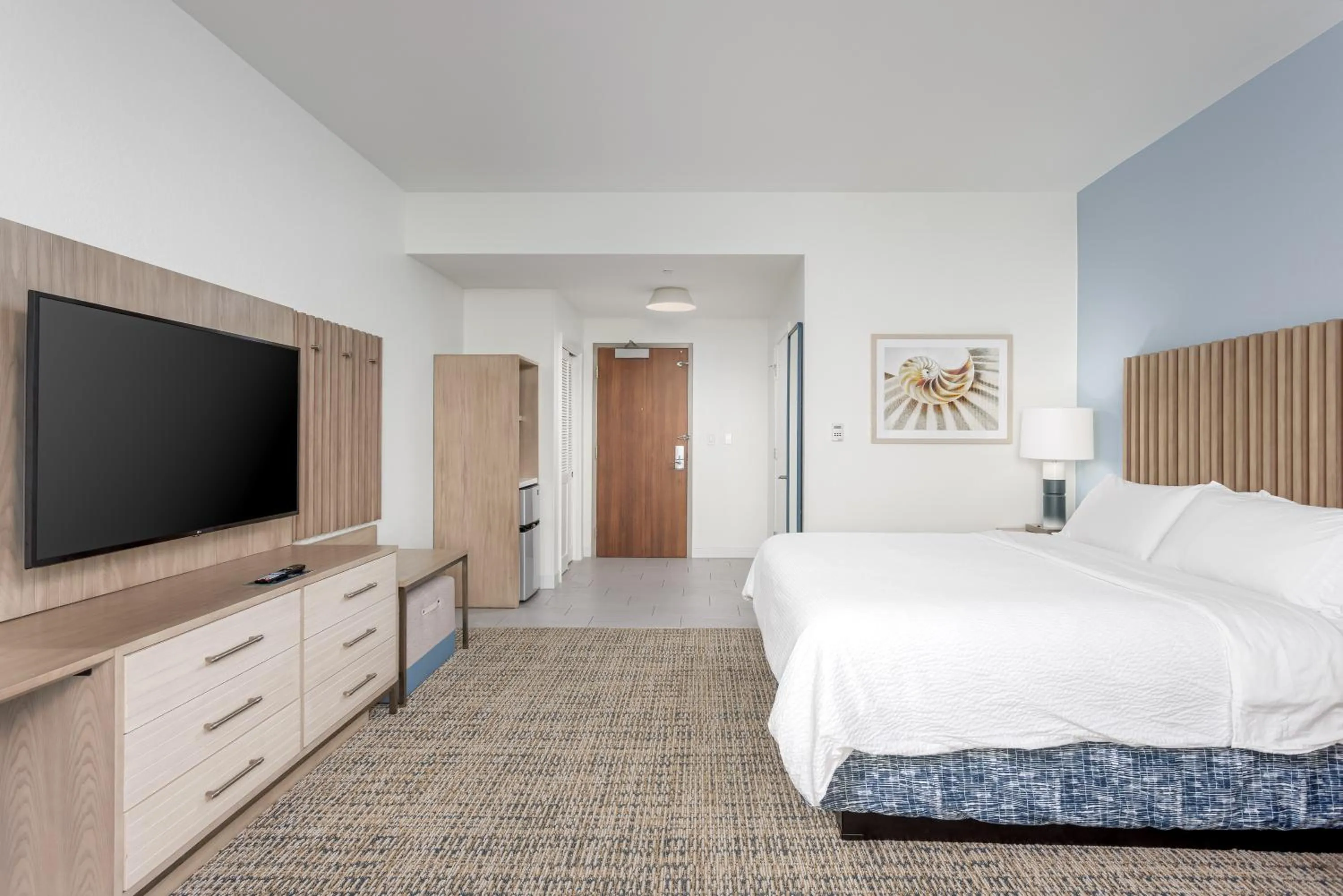 Bed in Holiday Inn Resort Pensacola Beach Gulf Front by IHG