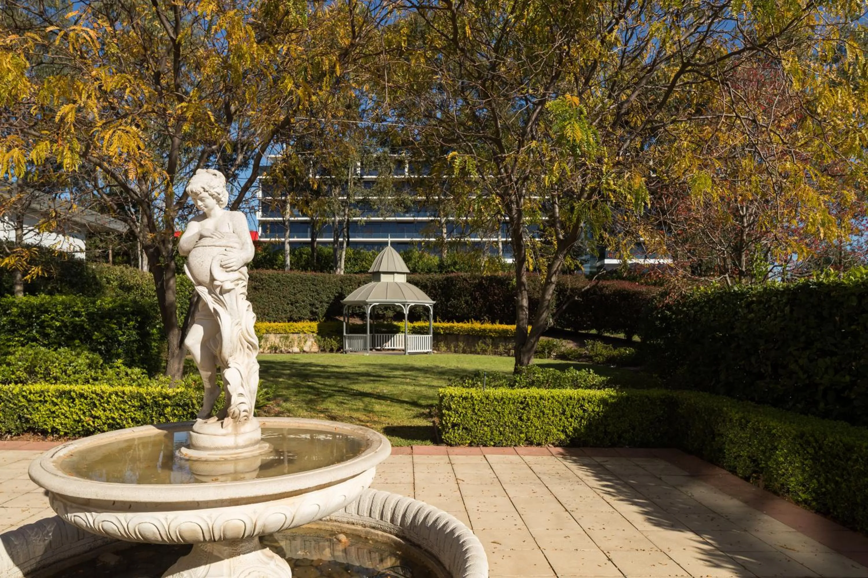 Garden view in Visy Dior