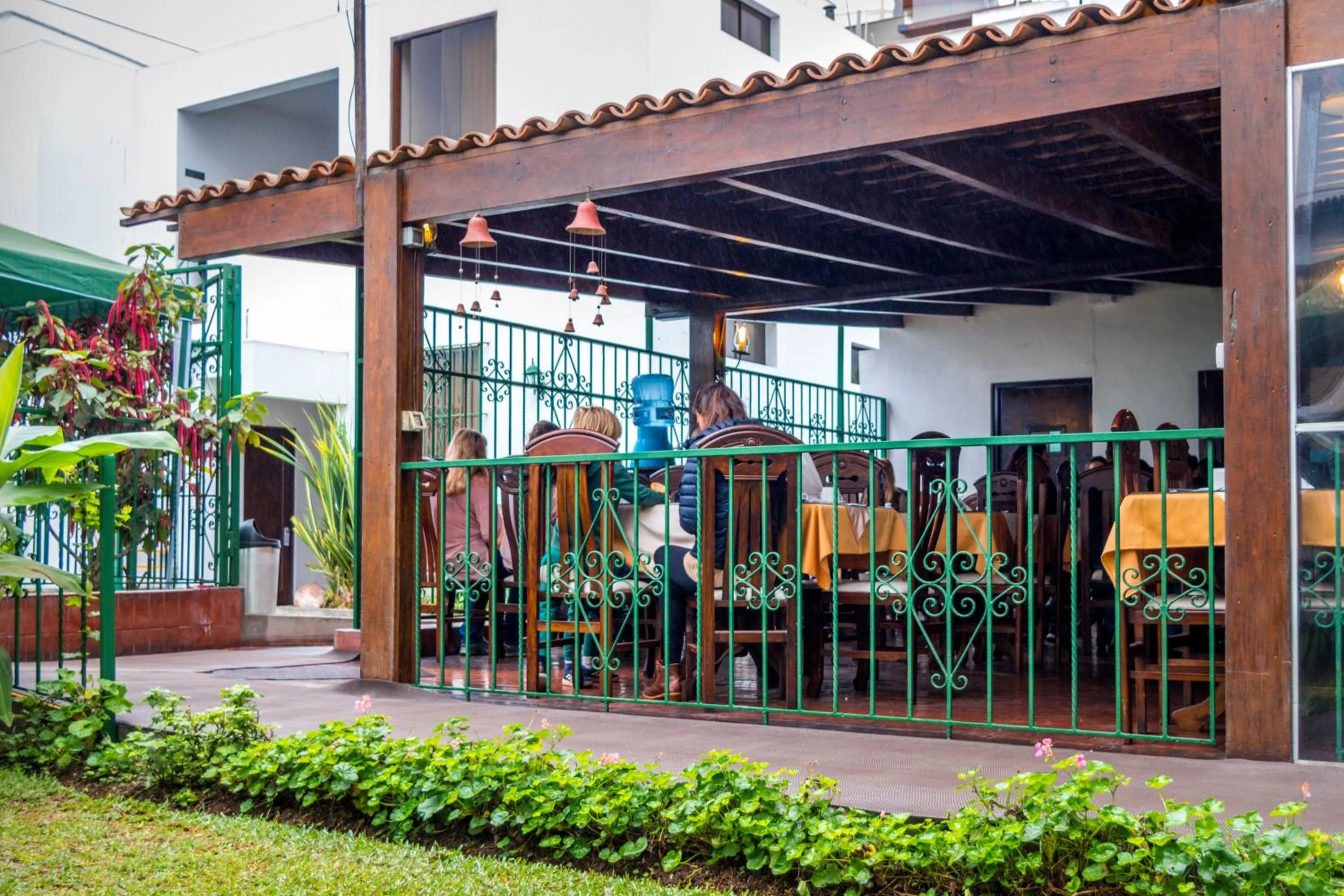 Restaurant/places to eat in Hotel Señorial