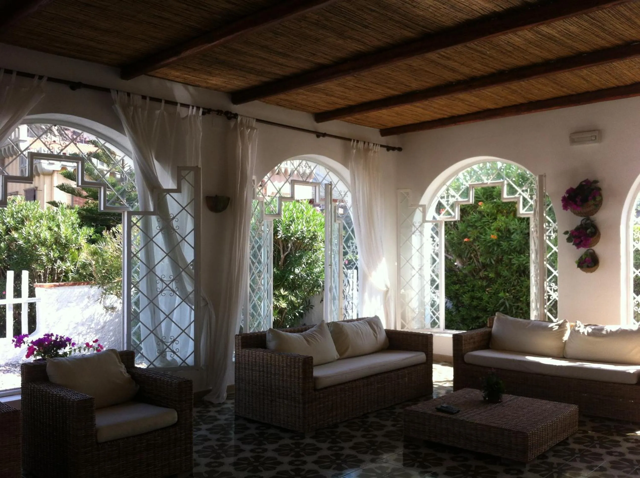 Communal lounge/ TV room in Hotel Rojas