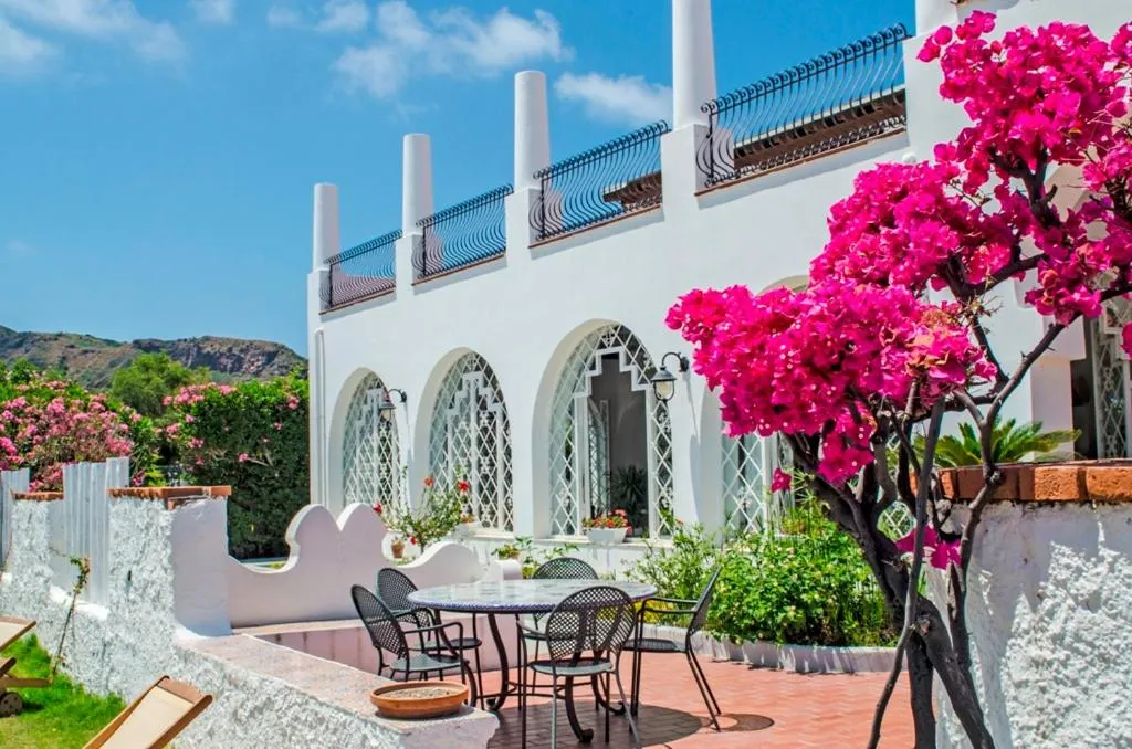 Patio in Hotel Rojas