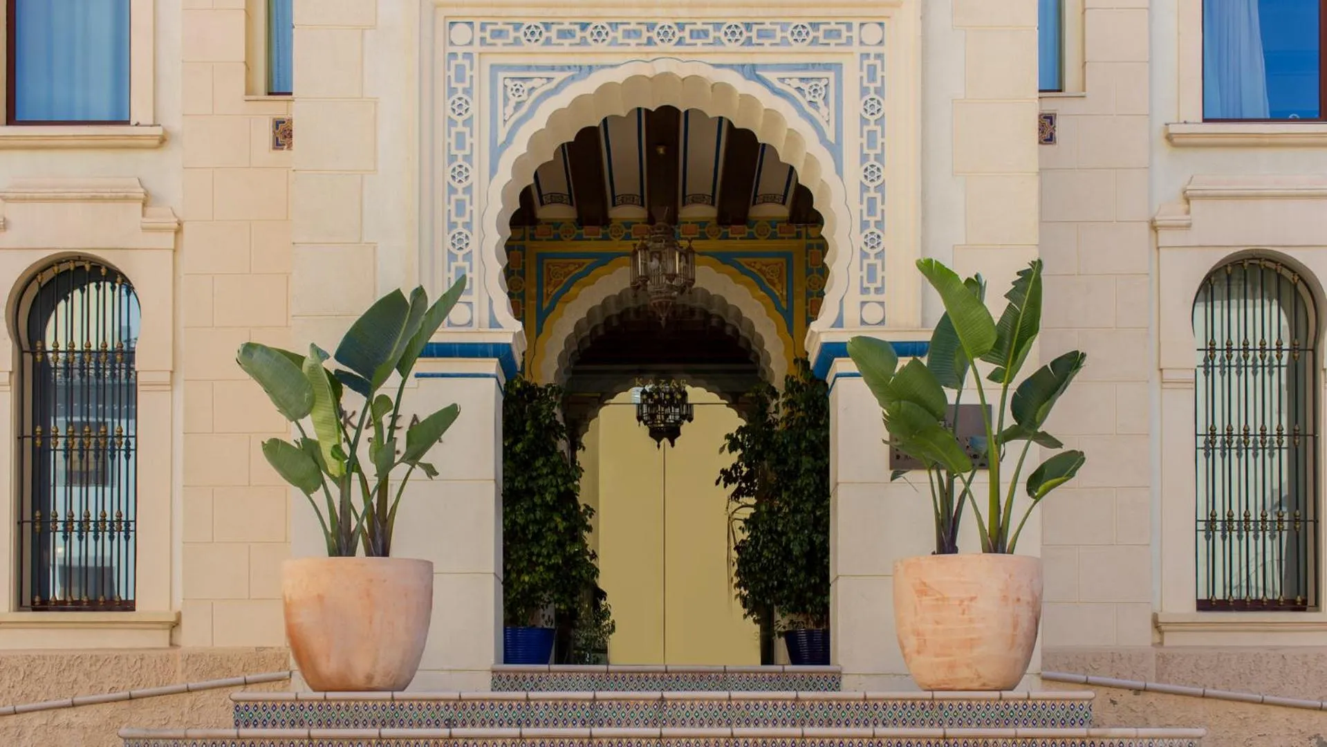 Facade/entrance in Hotel Kazar