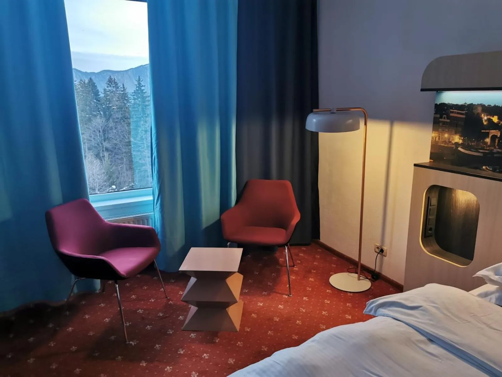 Mountain view, Bed in Andy Grand Hotel