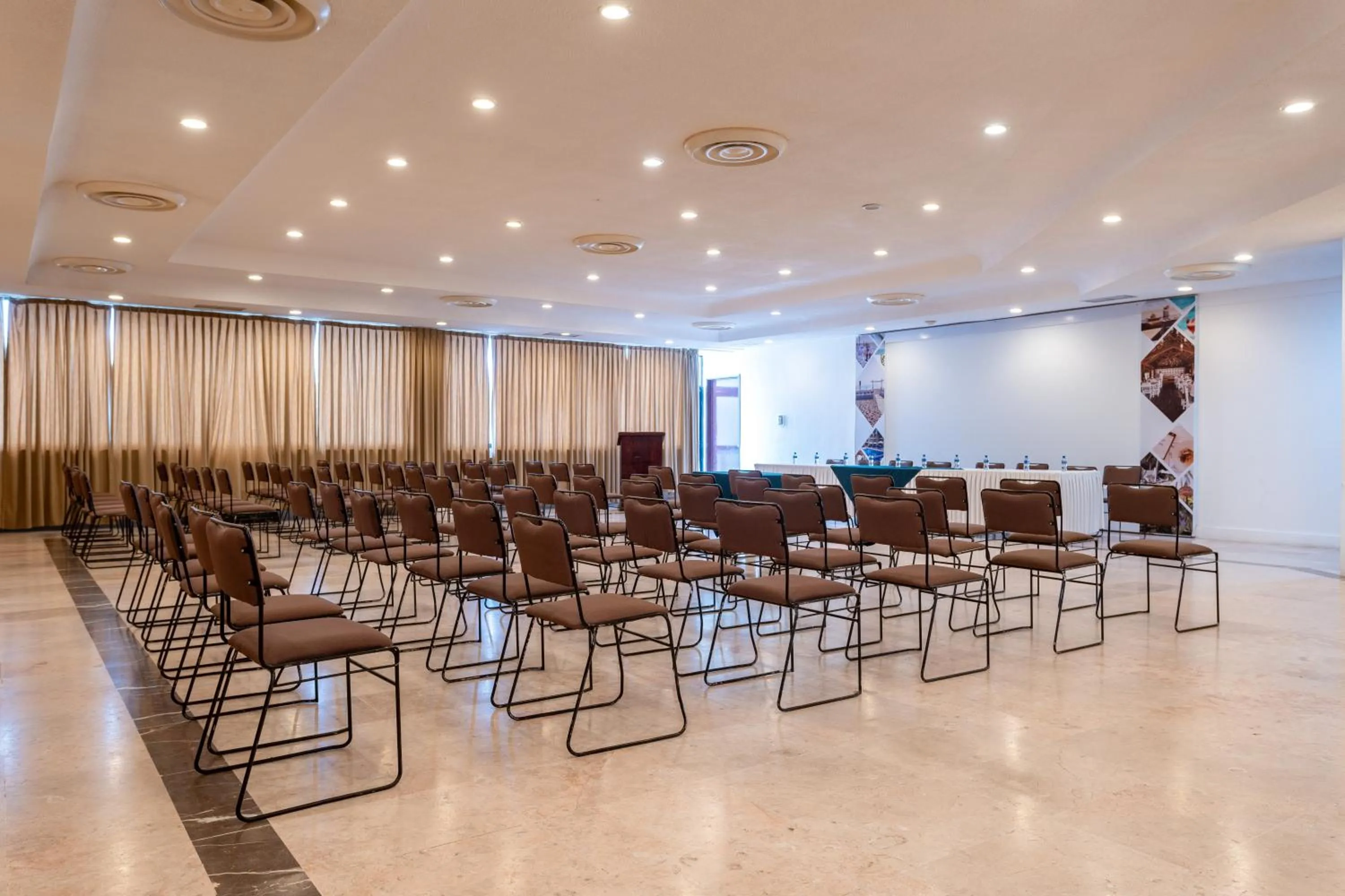 Meeting/conference room in Hotel Suites Villasol