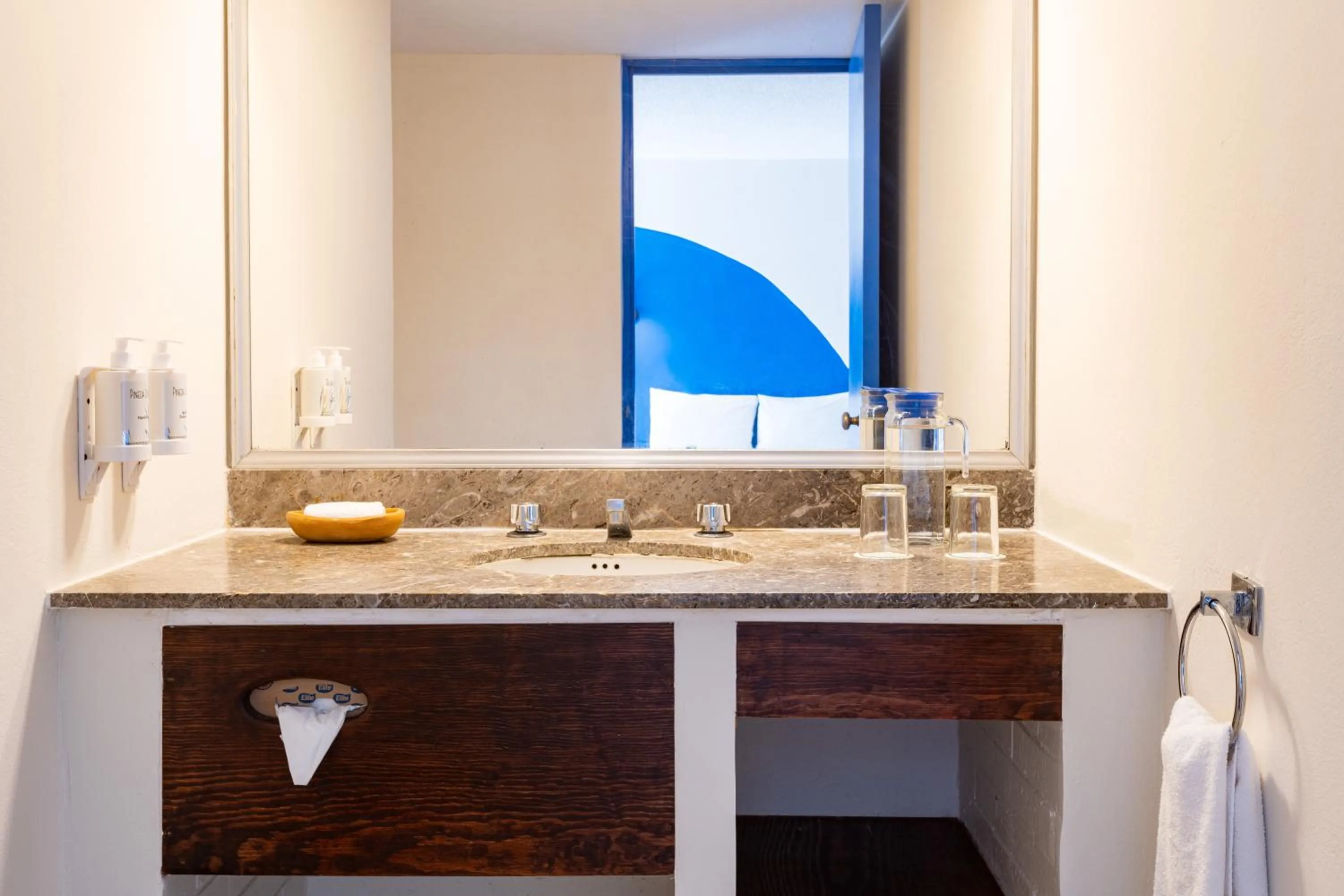 Bathroom in Hotel Suites Villasol