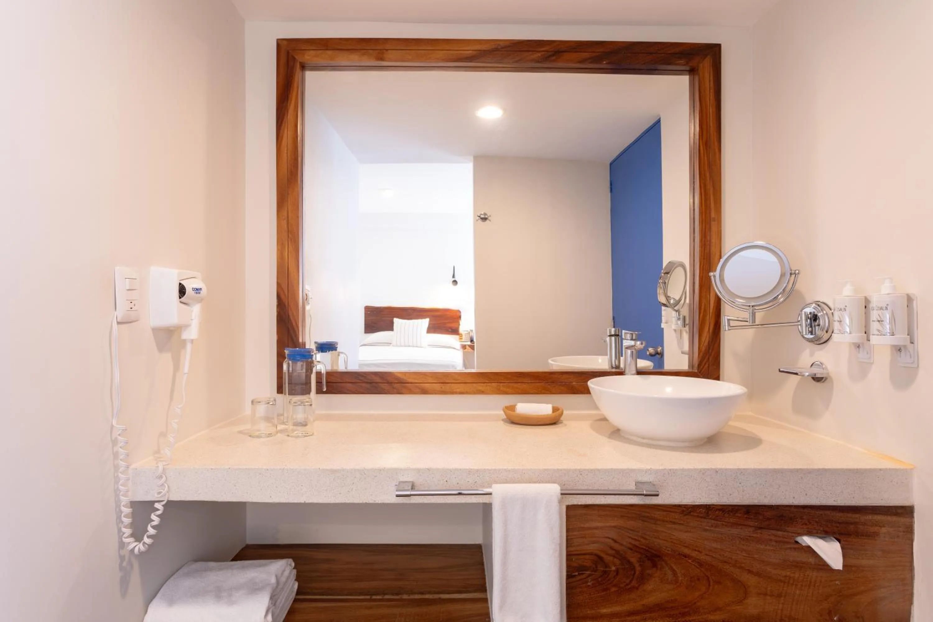 Bathroom in Hotel Suites Villasol