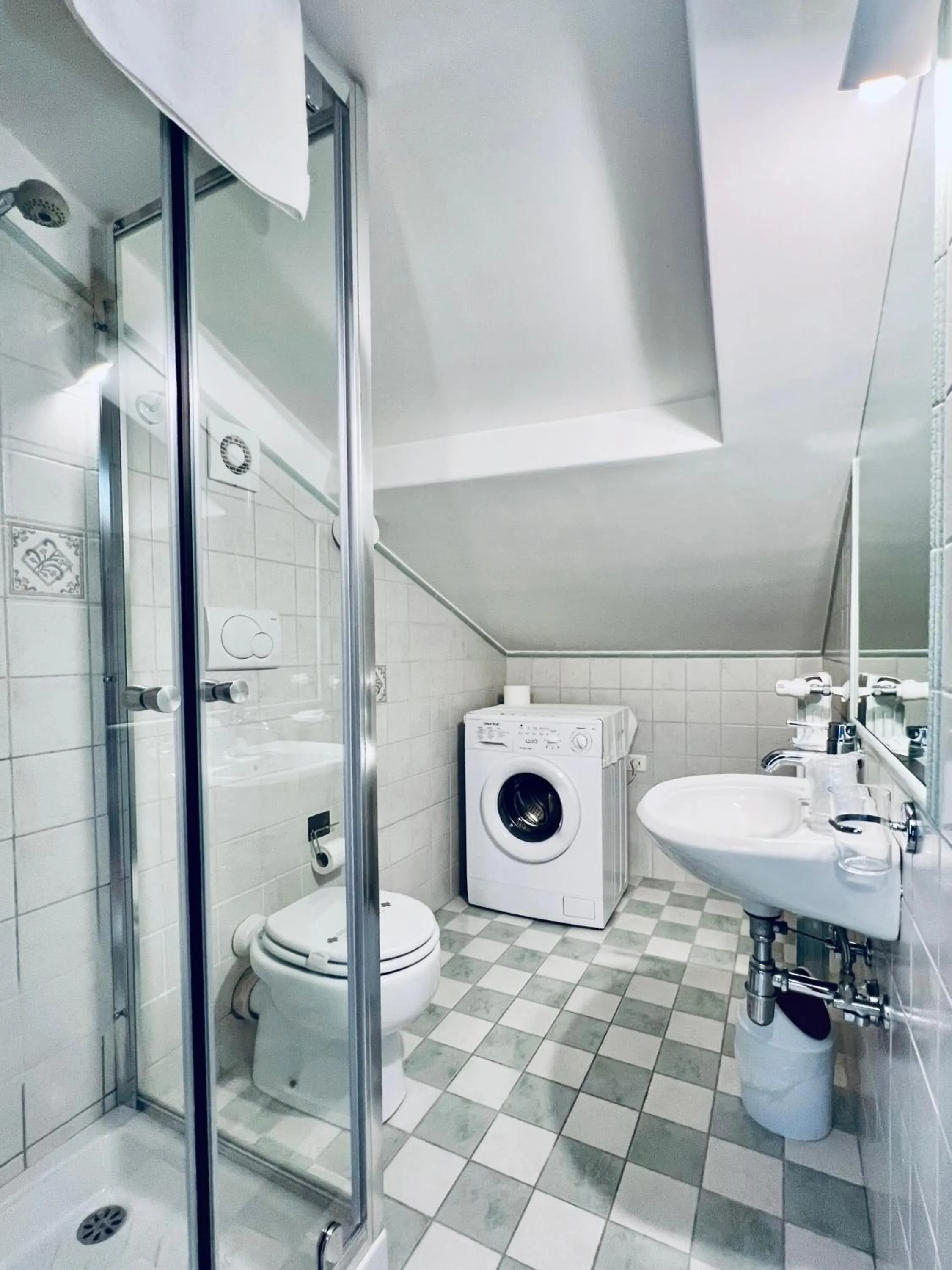 Shower in Eterea Charming Suites