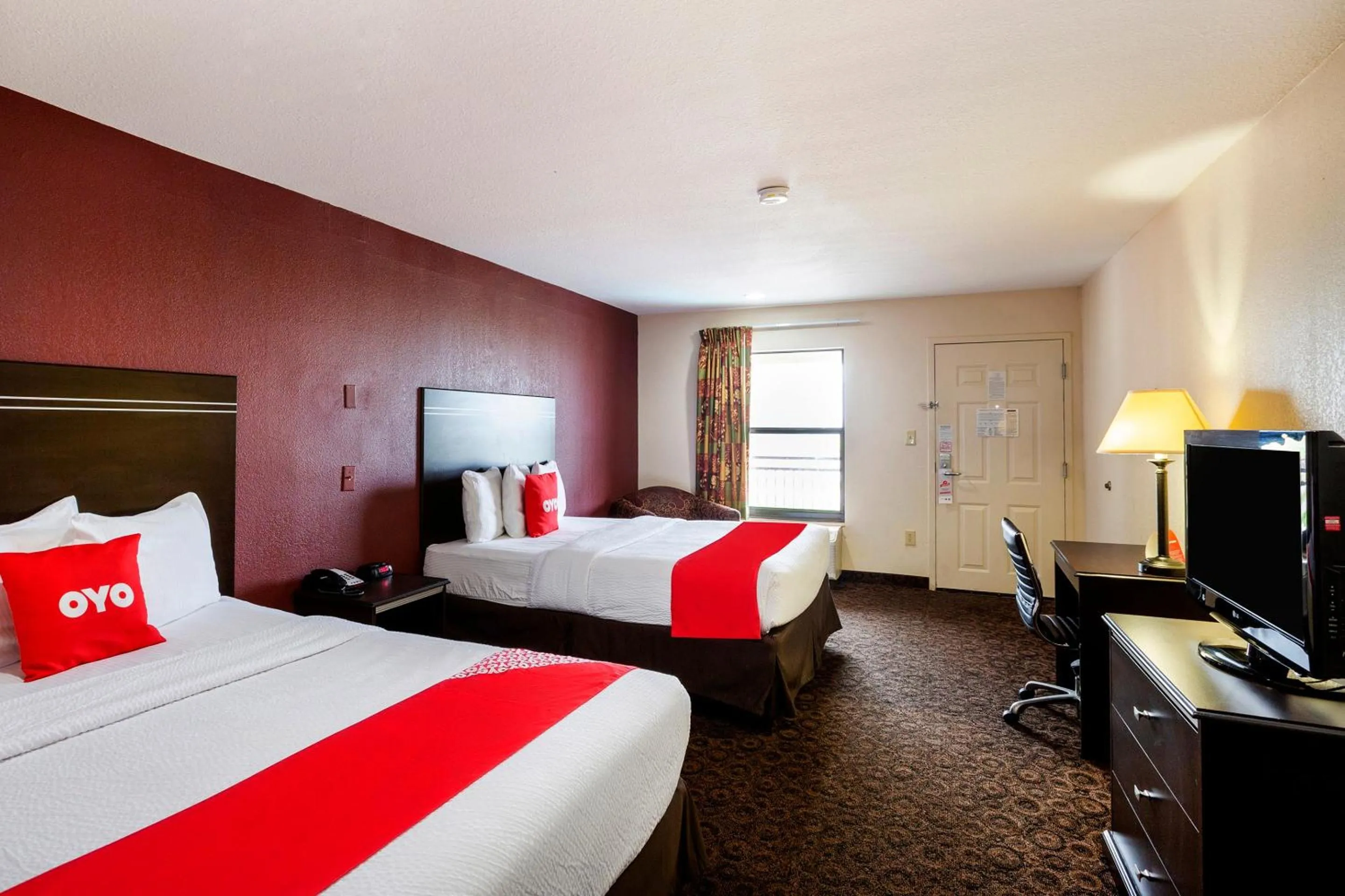 Bedroom, Bed in OYO Hotel LSU