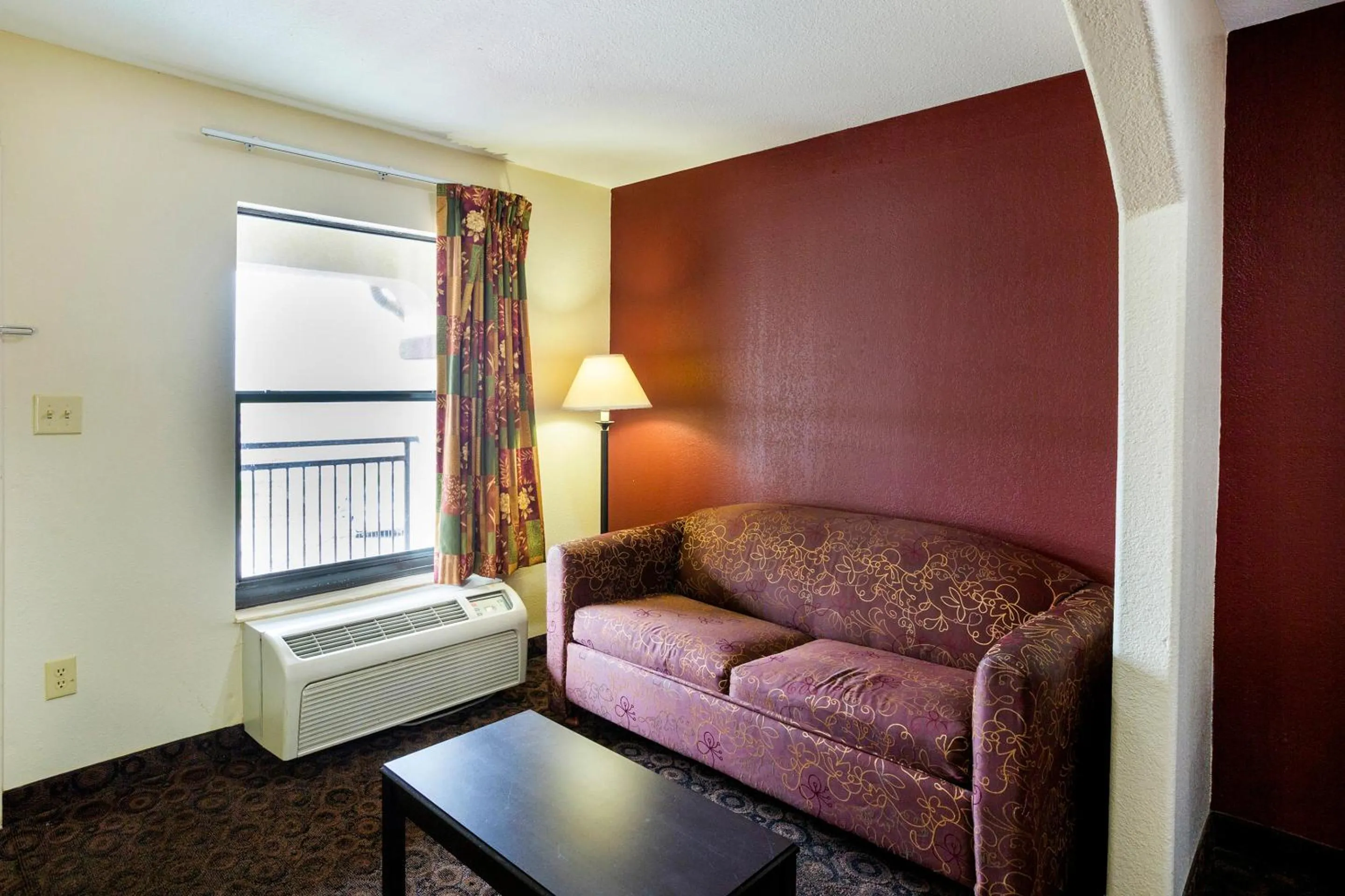 Bedroom, Bed in OYO Hotel LSU